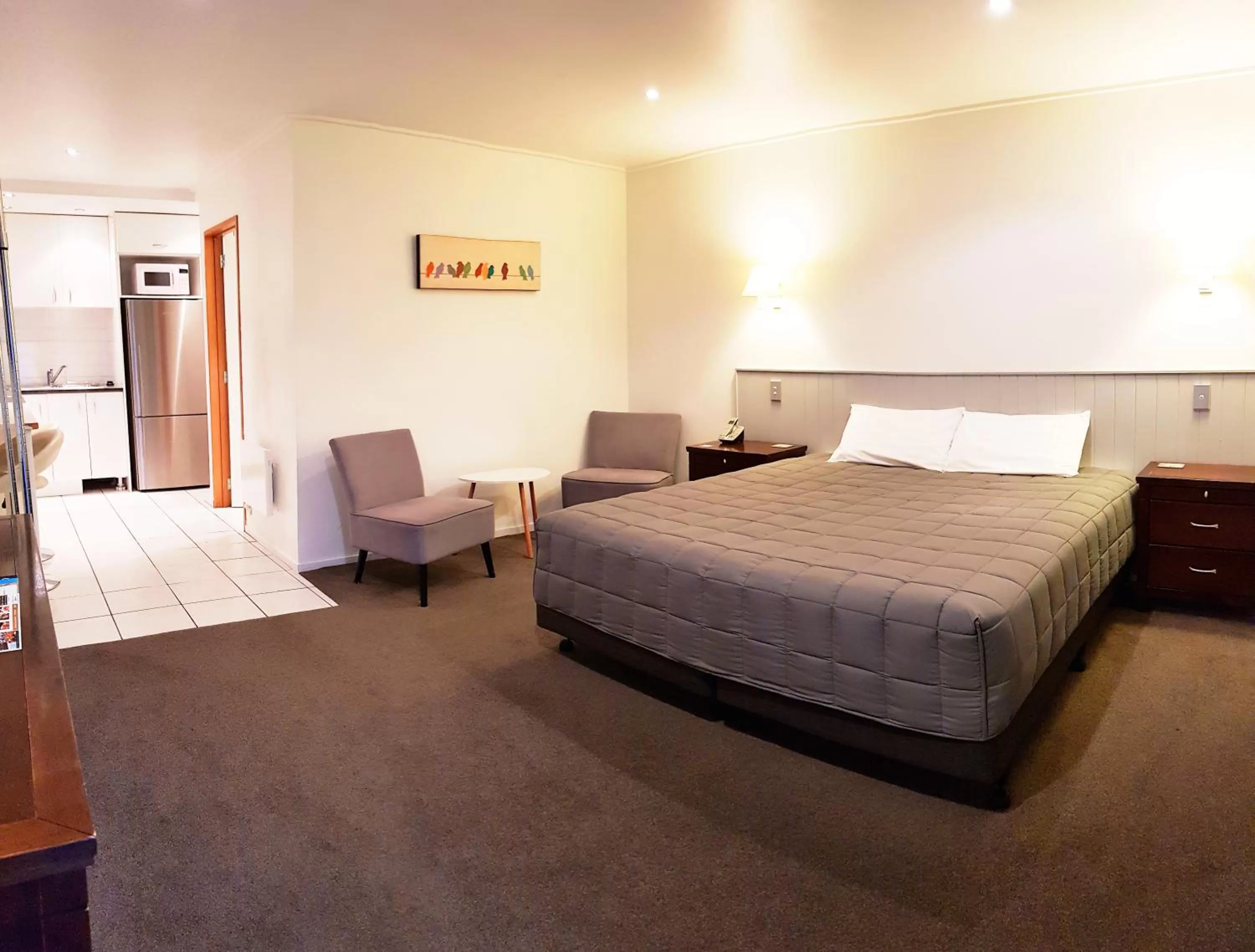 Bedroom, Bed in St James Apartments