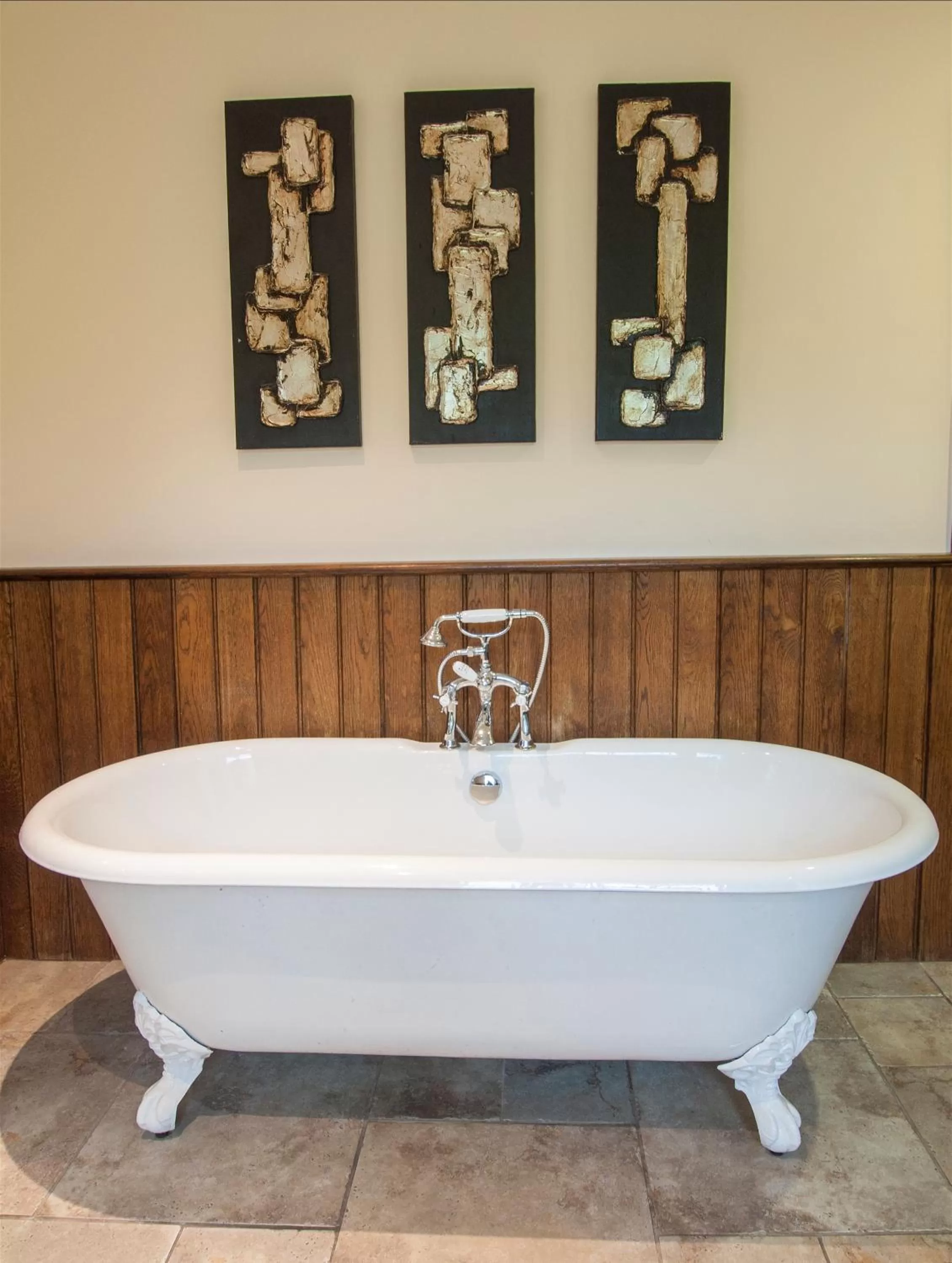 Bathroom in Exeter Court Hotel