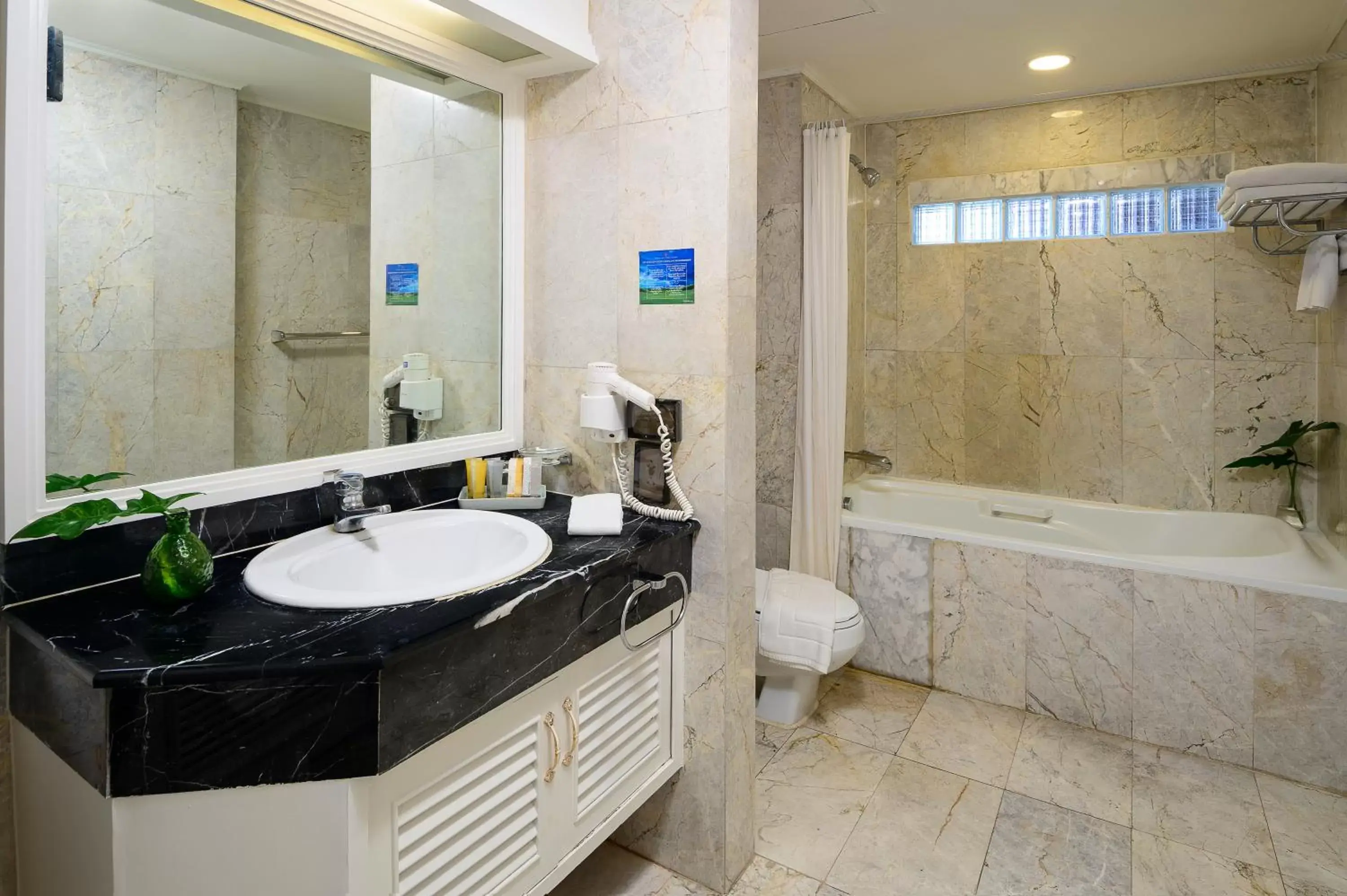 Toilet, Bathroom in Kingston Suites Bangkok