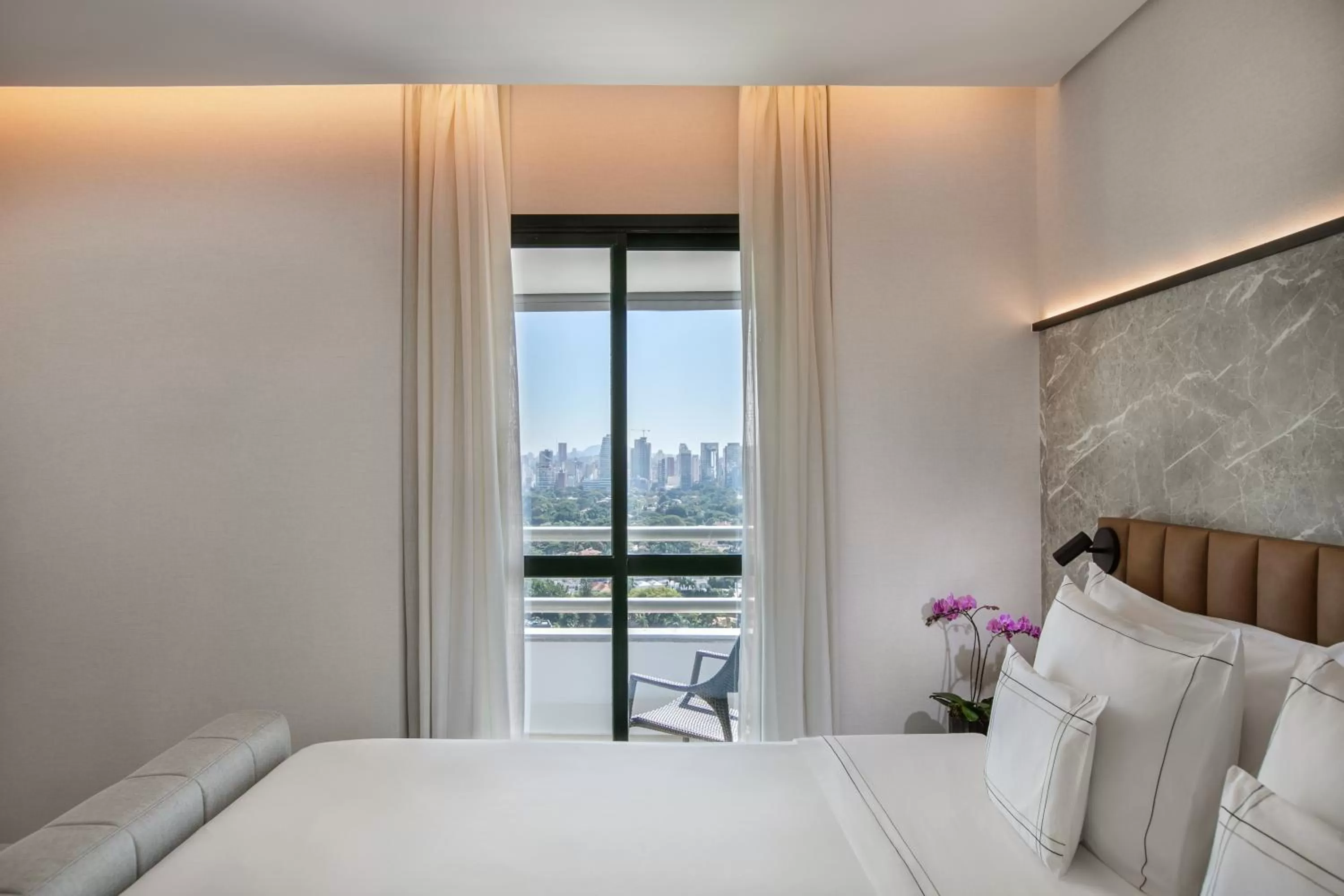 Bedroom, Bed in Meliá Jardim Europa