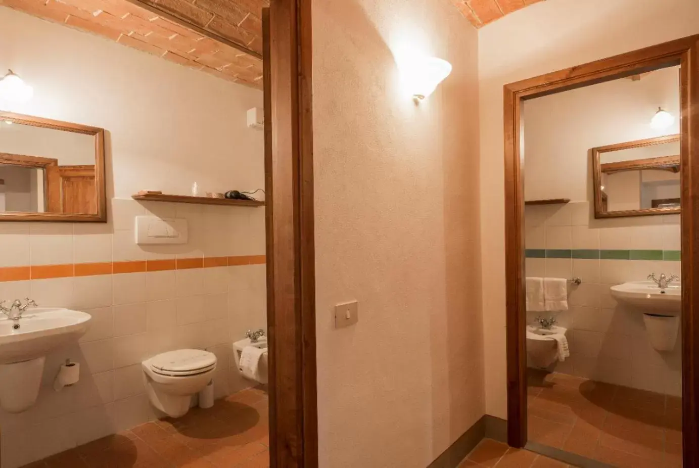 Bathroom in Borgo Bottaia