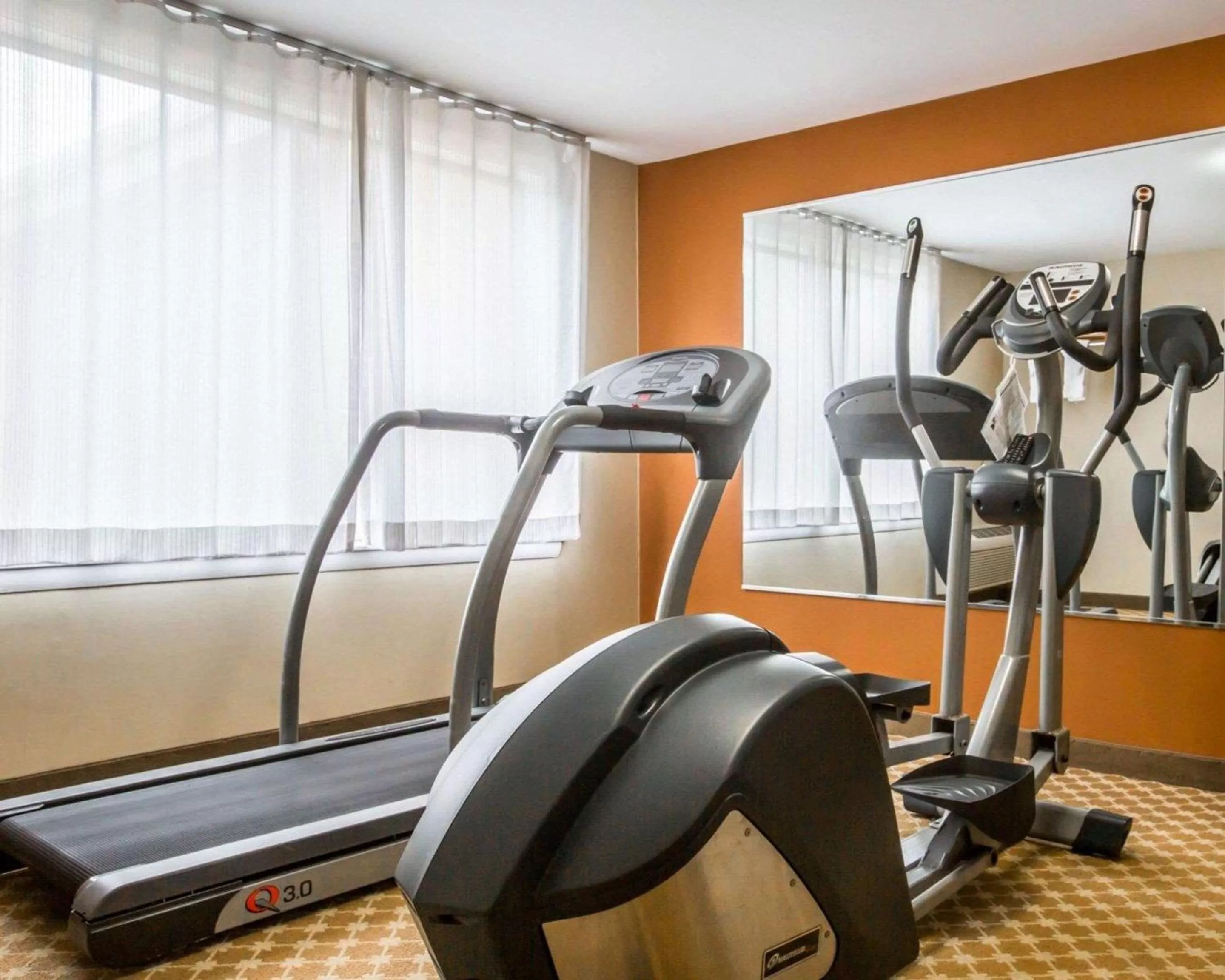 Fitness centre/facilities in Econo Lodge Lakes Region