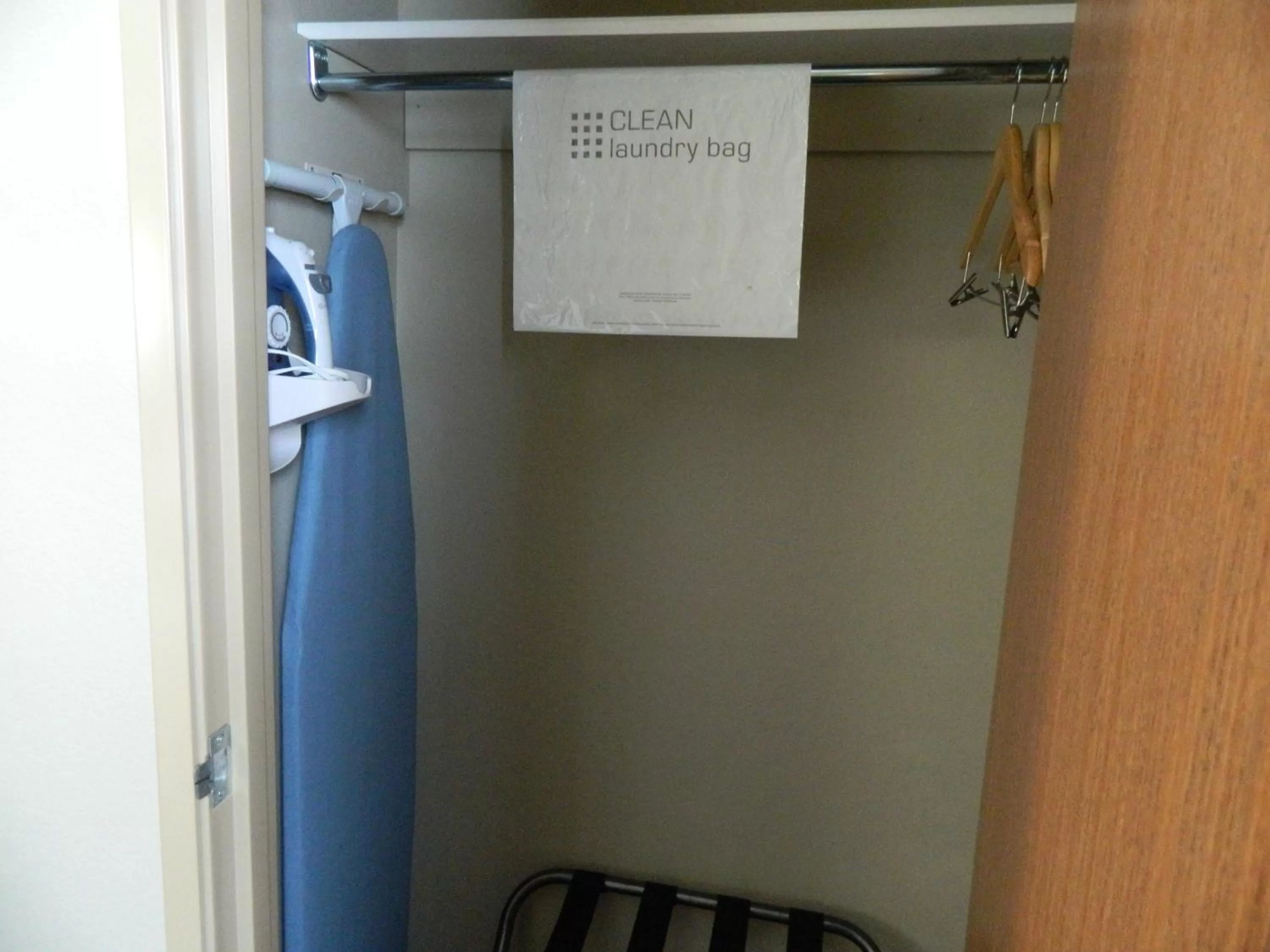 Brookstone Lodge & Suites