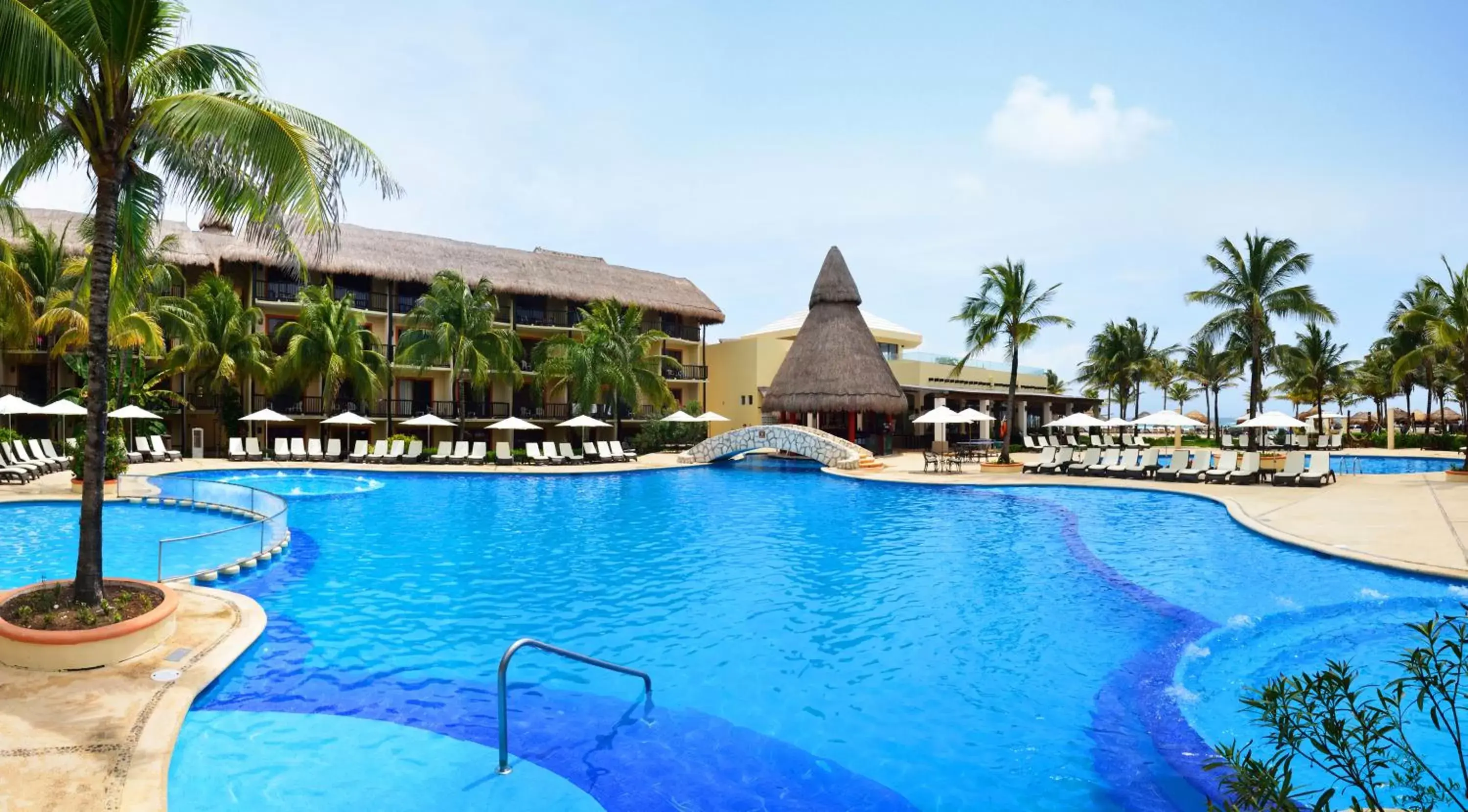 Property building, Swimming Pool in Catalonia Riviera Maya Resort & Spa- All Inclusive