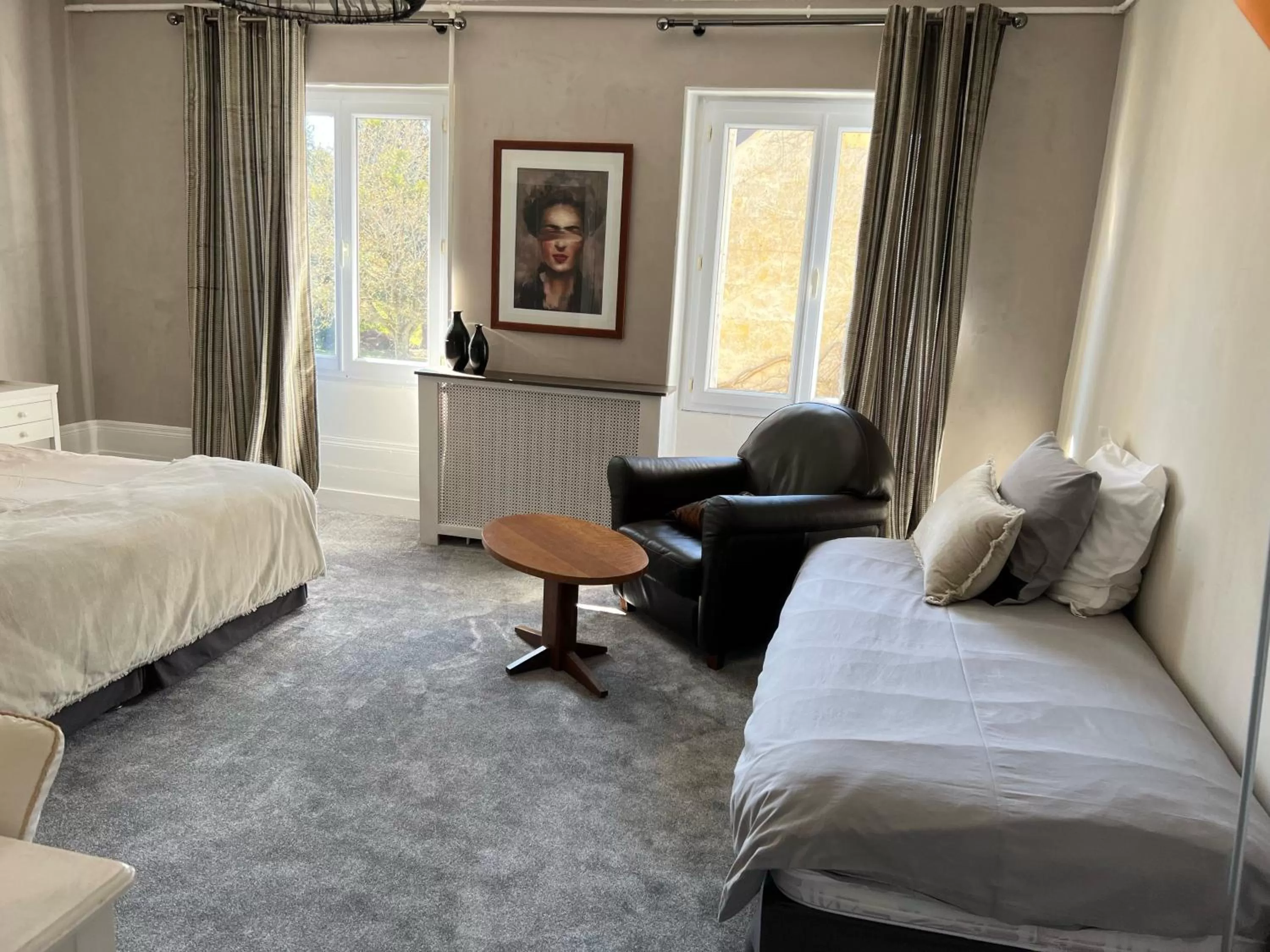 Photo of the whole room, Bed in Chambres d'hôtes & Spa Les Perce Neige