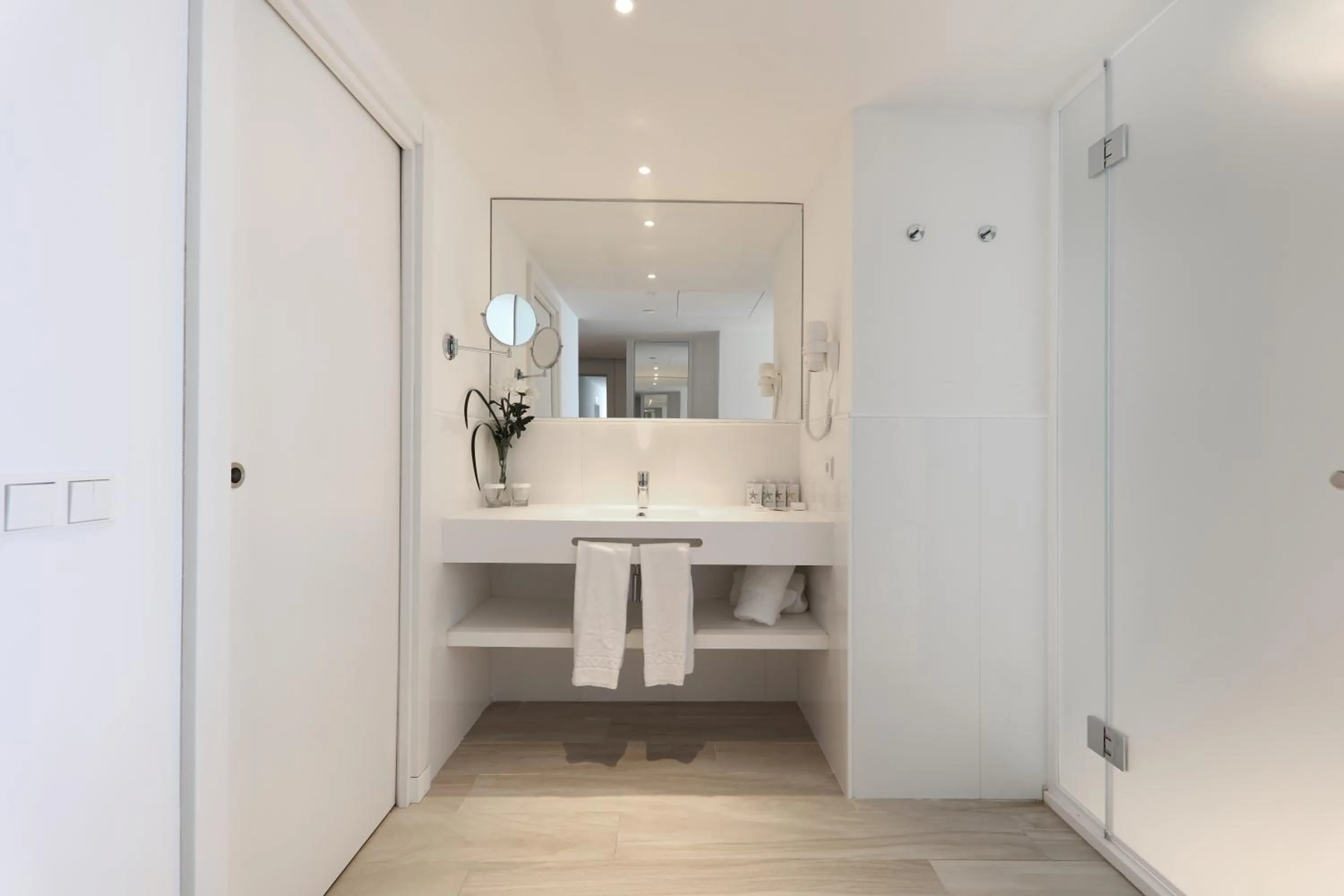 Toilet in Iberostar Waves Bahía de Palma - Adults Only