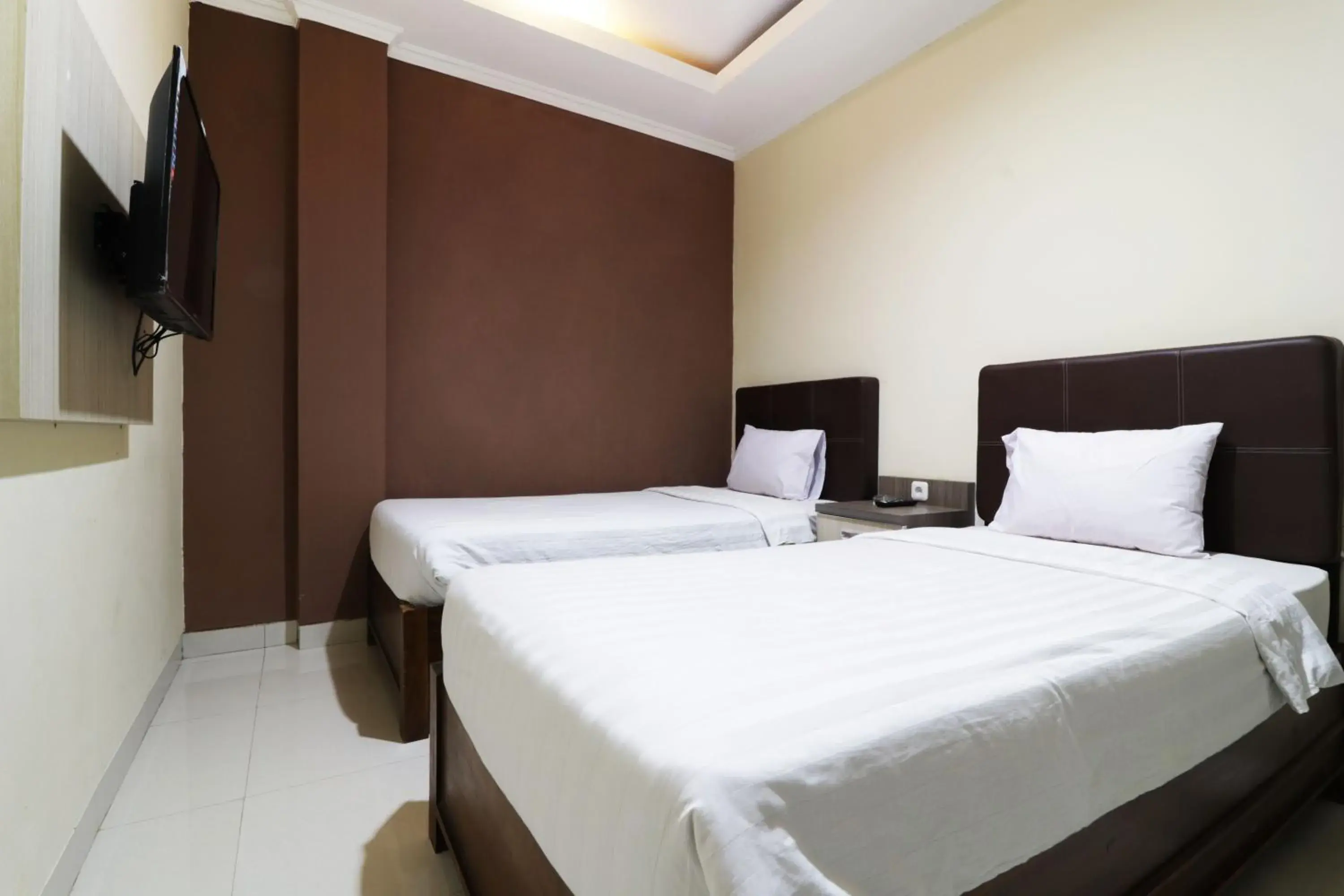 Bedroom, Bed in Hotel Istana Bungur
