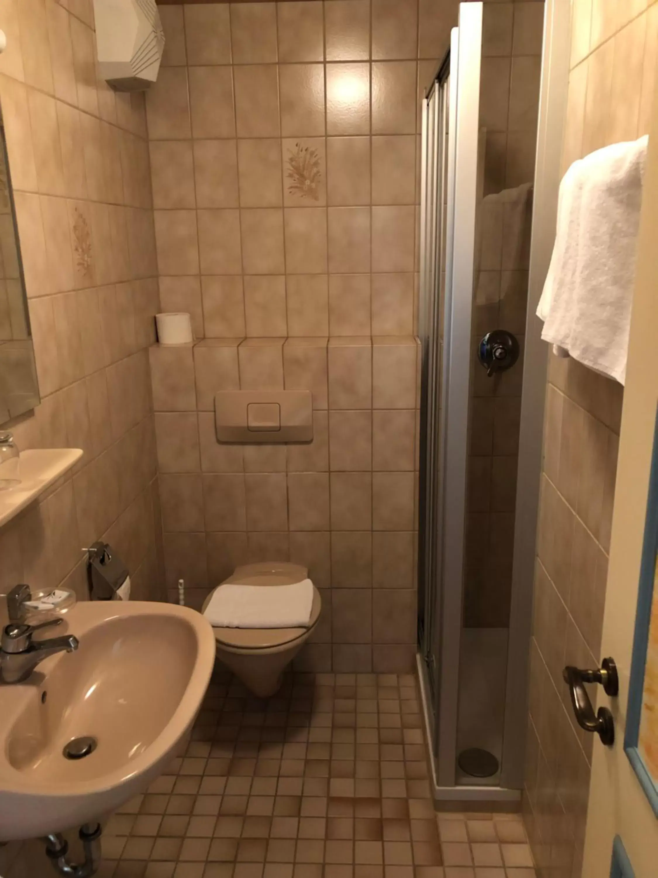 Standard Double Room in Hotel Pflieger Standard Double Room in Hotel Pflieger