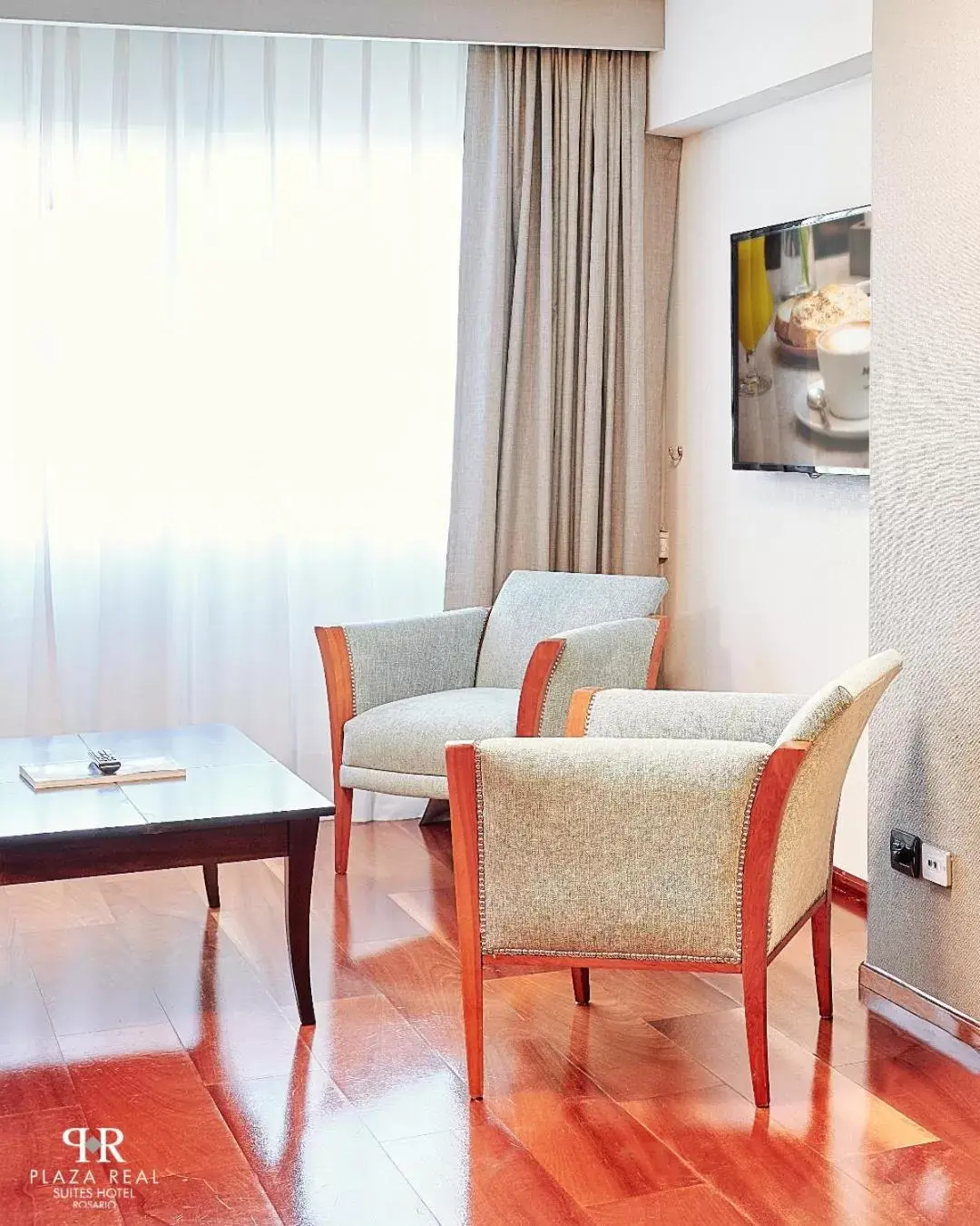 Seating Area in Plaza Real Suites Hotel