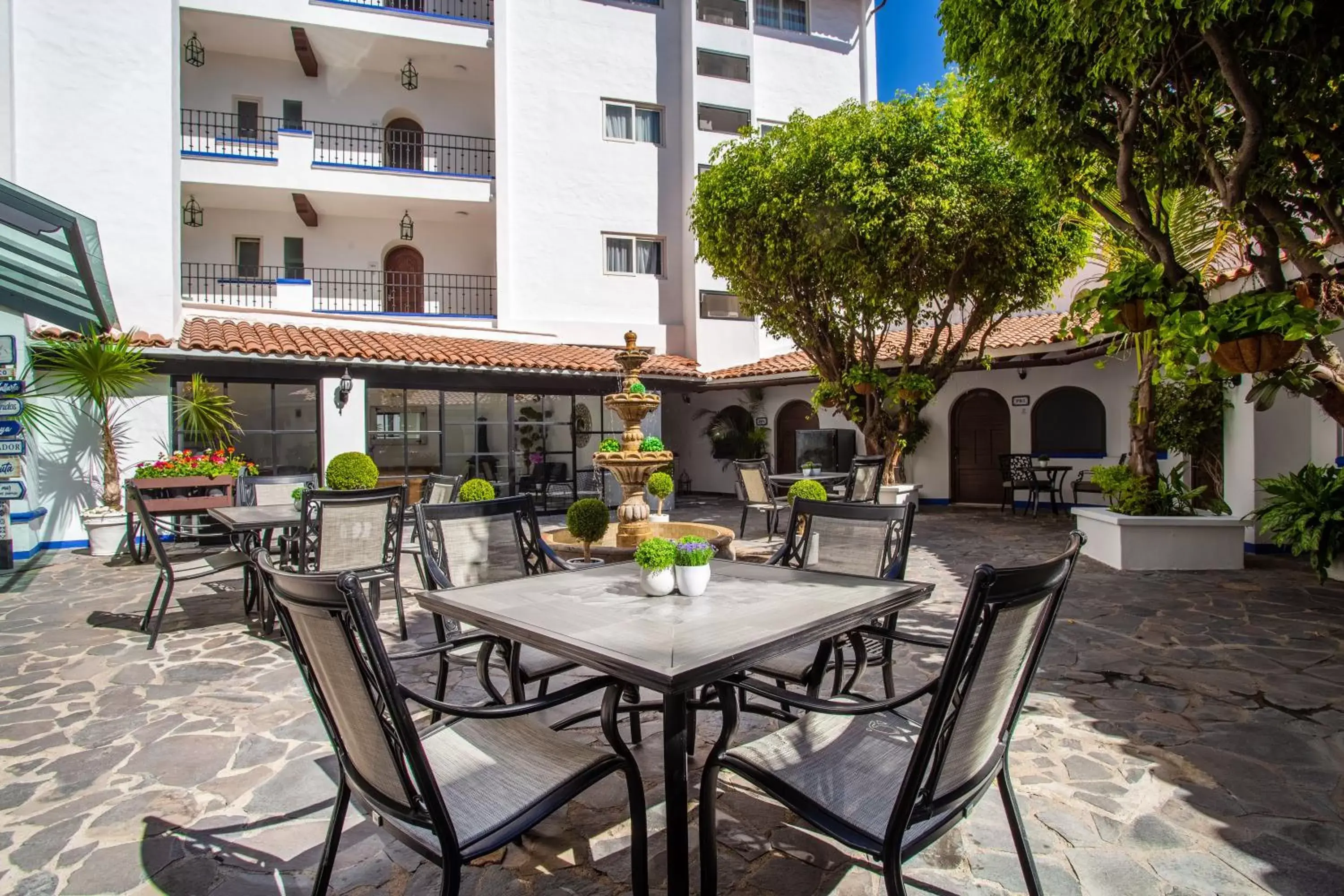 Patio in Hotel Suites Mar Elena