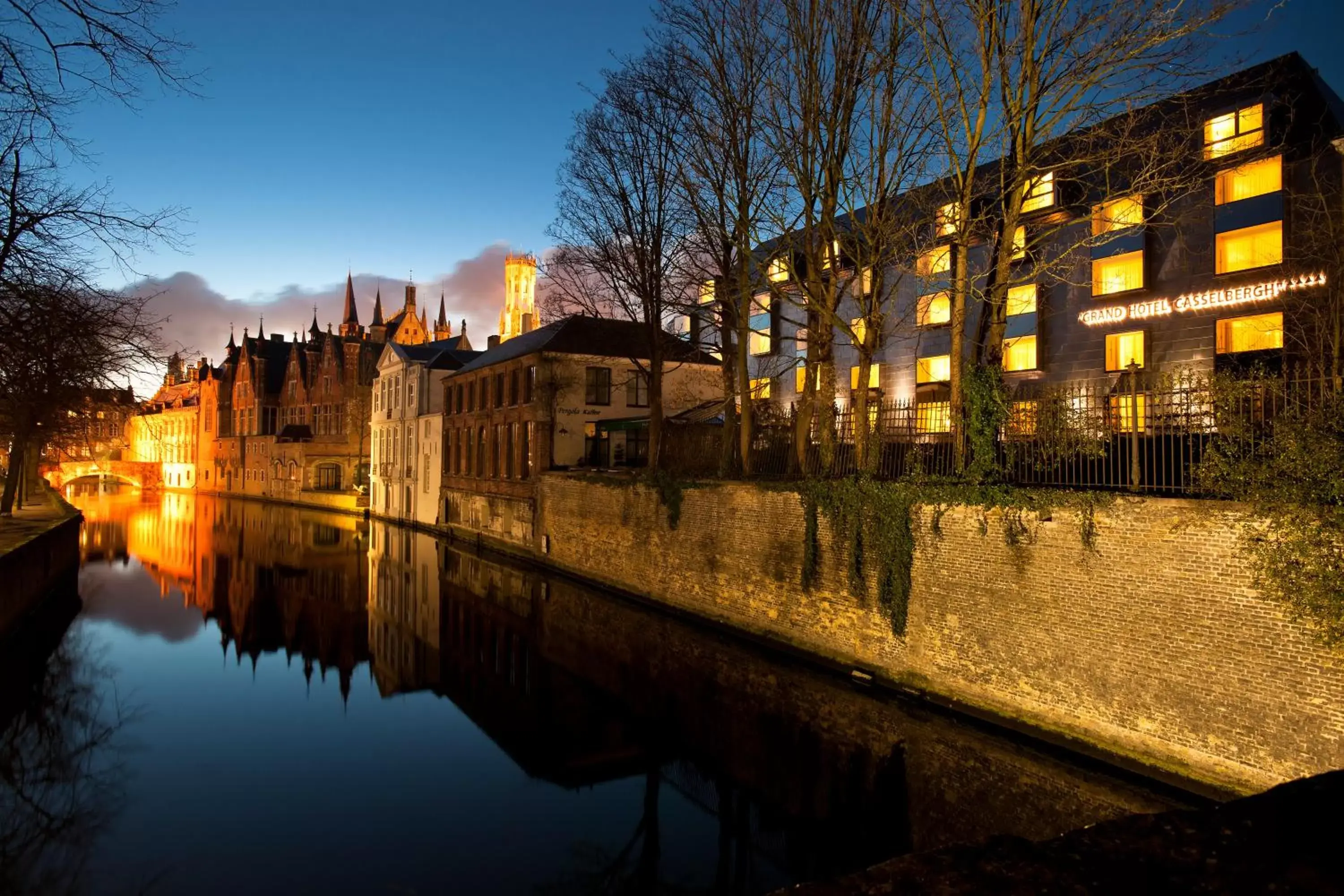 Facade/entrance, Property Building in Grand Hotel Casselbergh Brugge