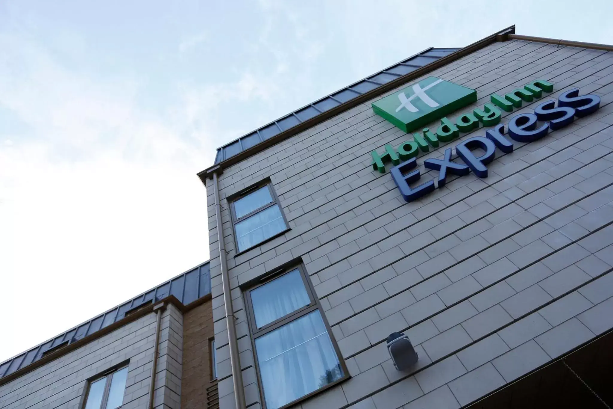 Property Building in Holiday Inn Express Windsor, an IHG Hotel