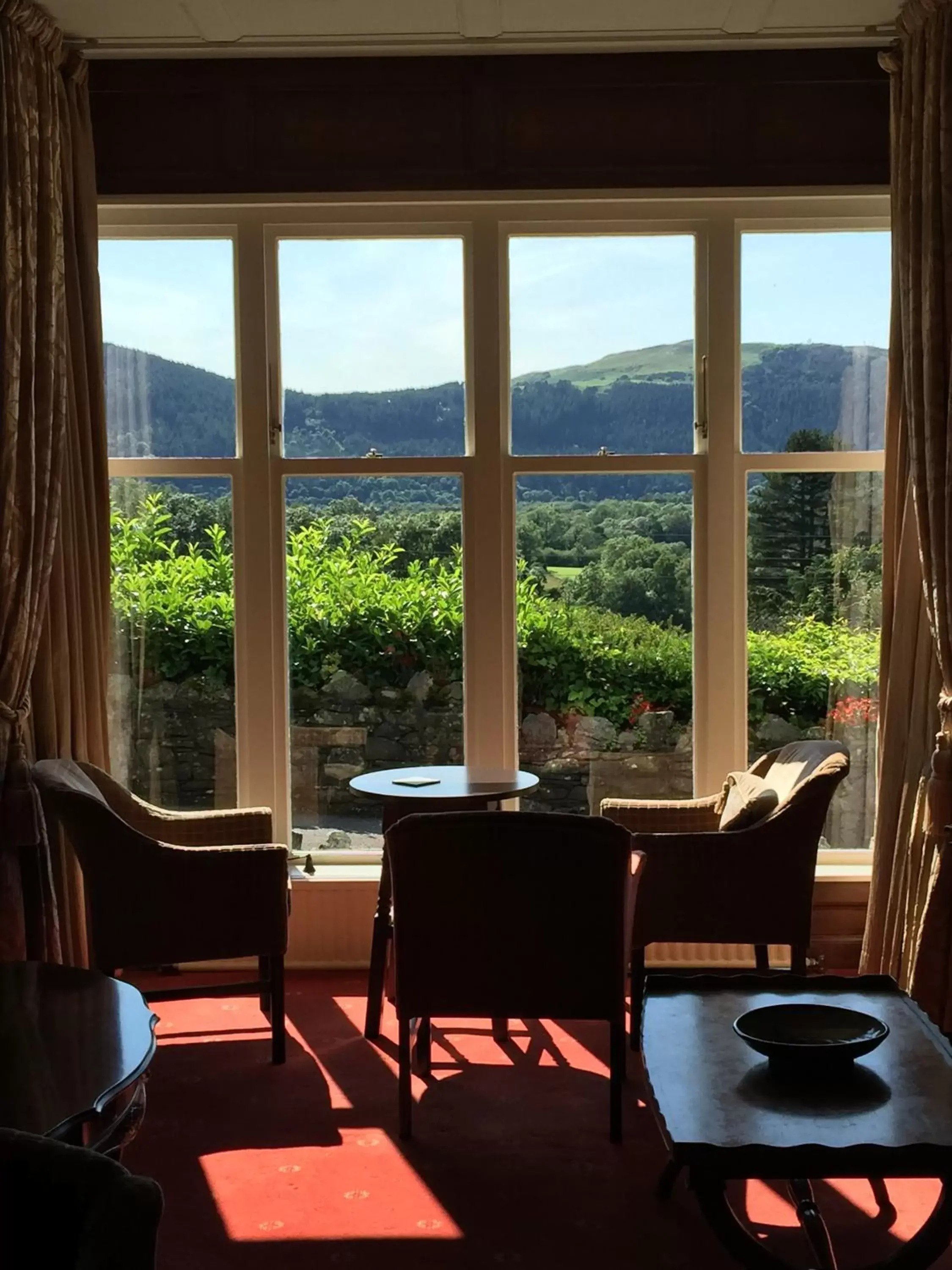 Seating area, Mountain View in Ravenstone Manor