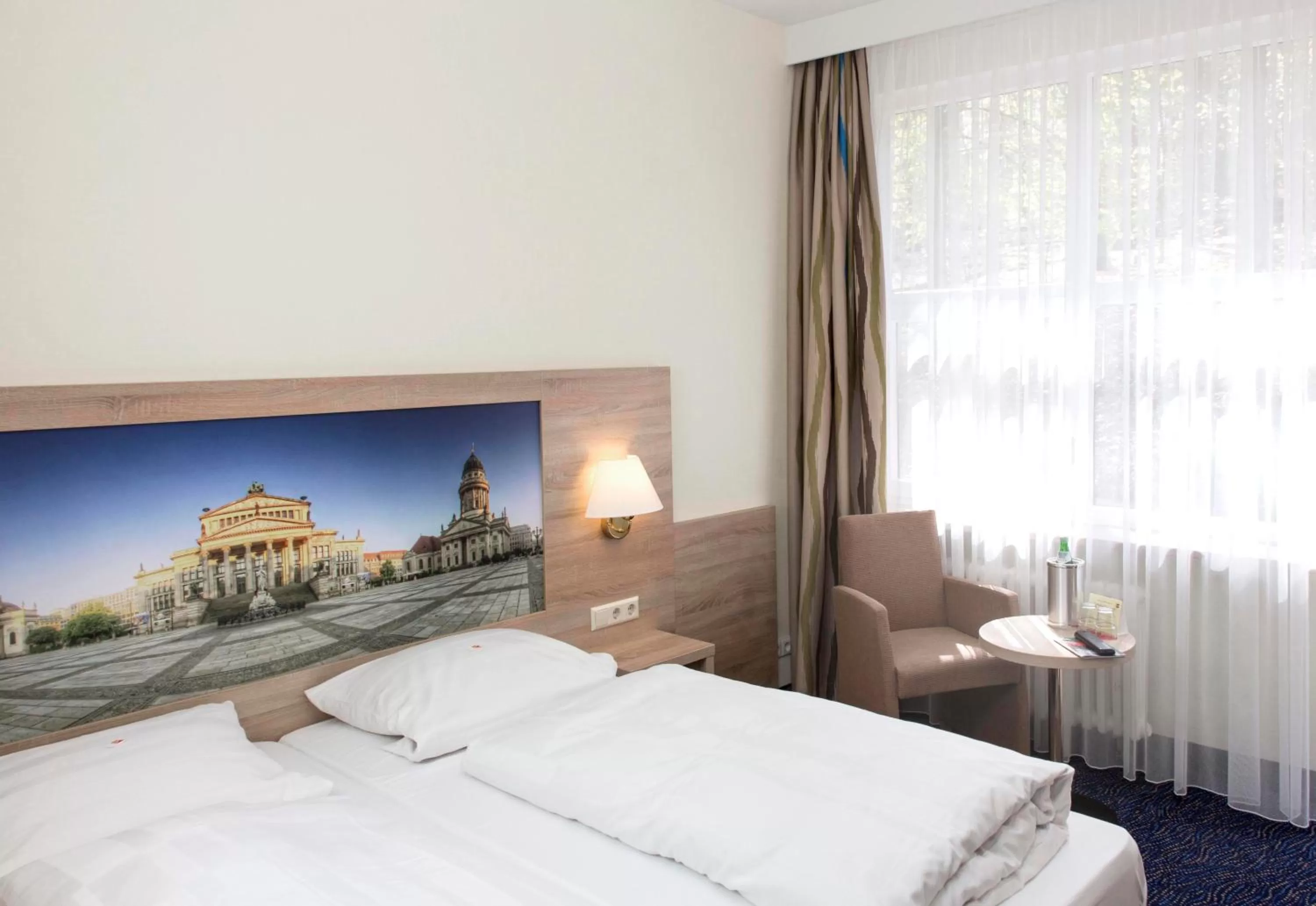 Bed in Seehotel Grunewald