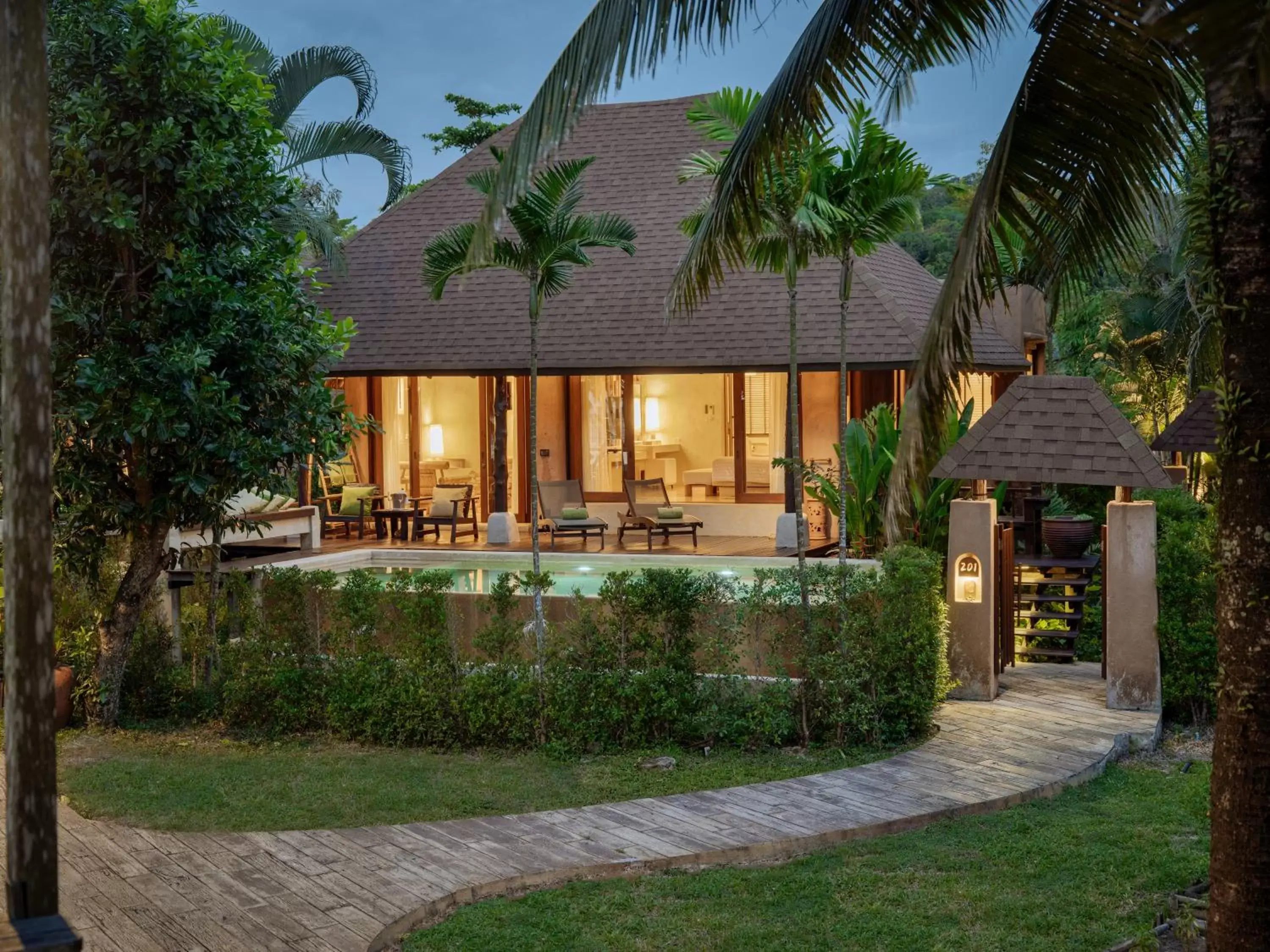 Garden view in High Season Pool Villa & Spa Garden view in High Season Pool Villa & Spa