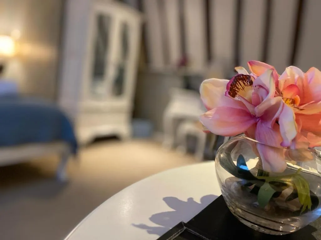 Bed in Le Bouchon Brasserie & Hotel