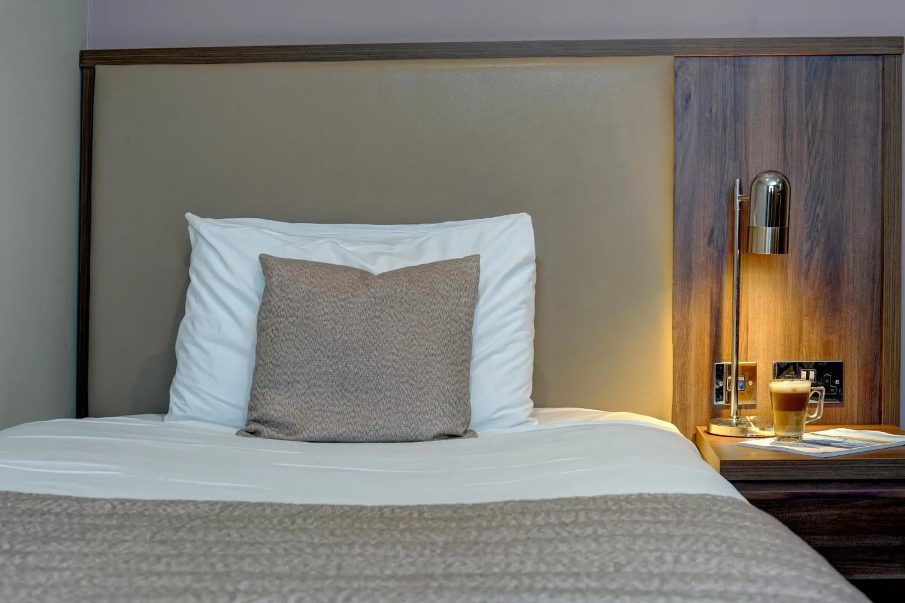 Standard Single Room in Best Western Ship Hotel Standard Single Room in Best Western Ship Hotel