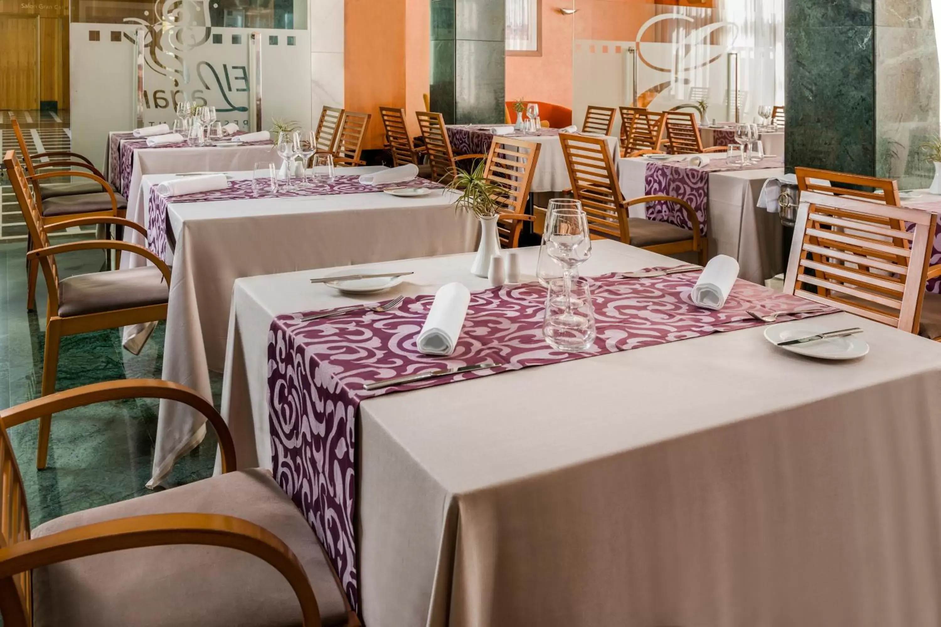 Restaurant/Places to Eat in Elba Vecindario Aeropuerto Business & Convention Hotel
