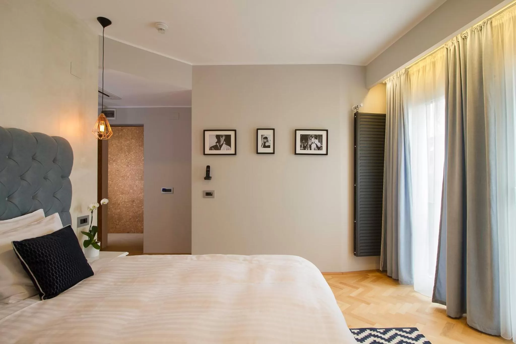 Photo of the whole room, Bed in Venis Boutique Hotel