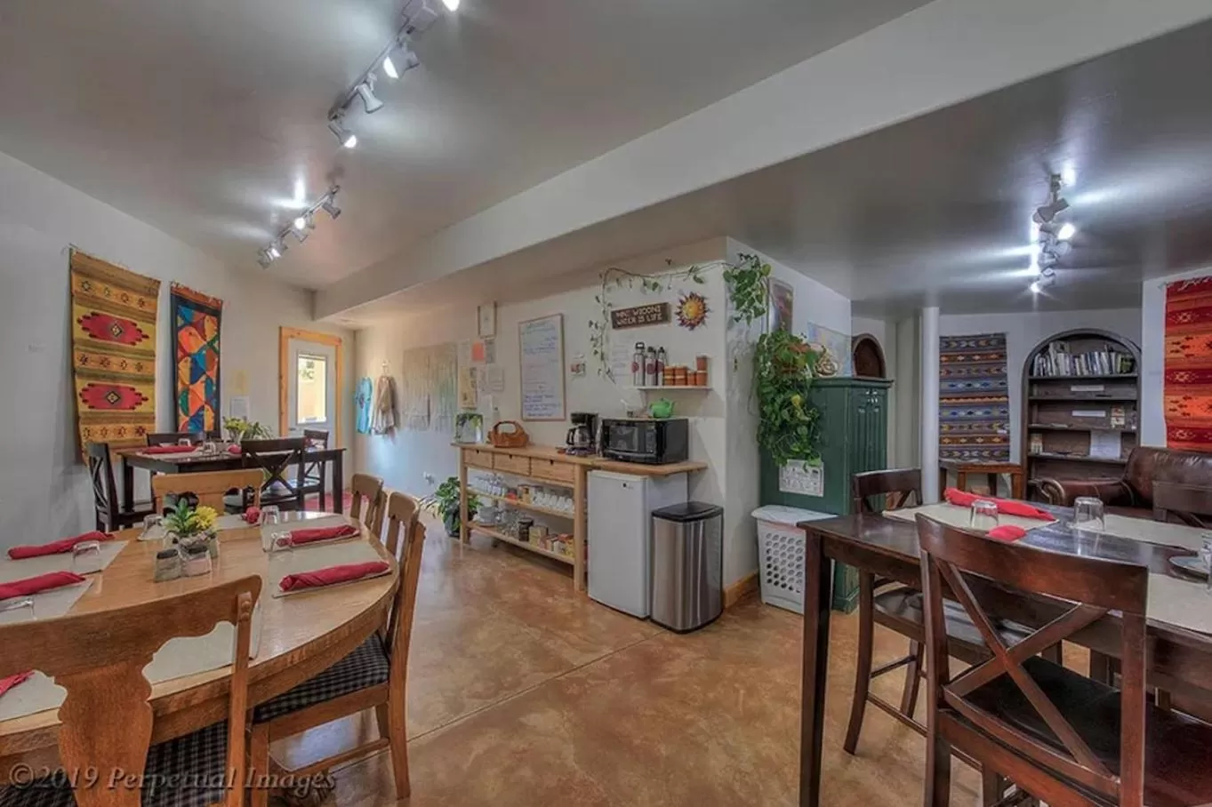Kitchen or kitchenette in Red Moon Lodge