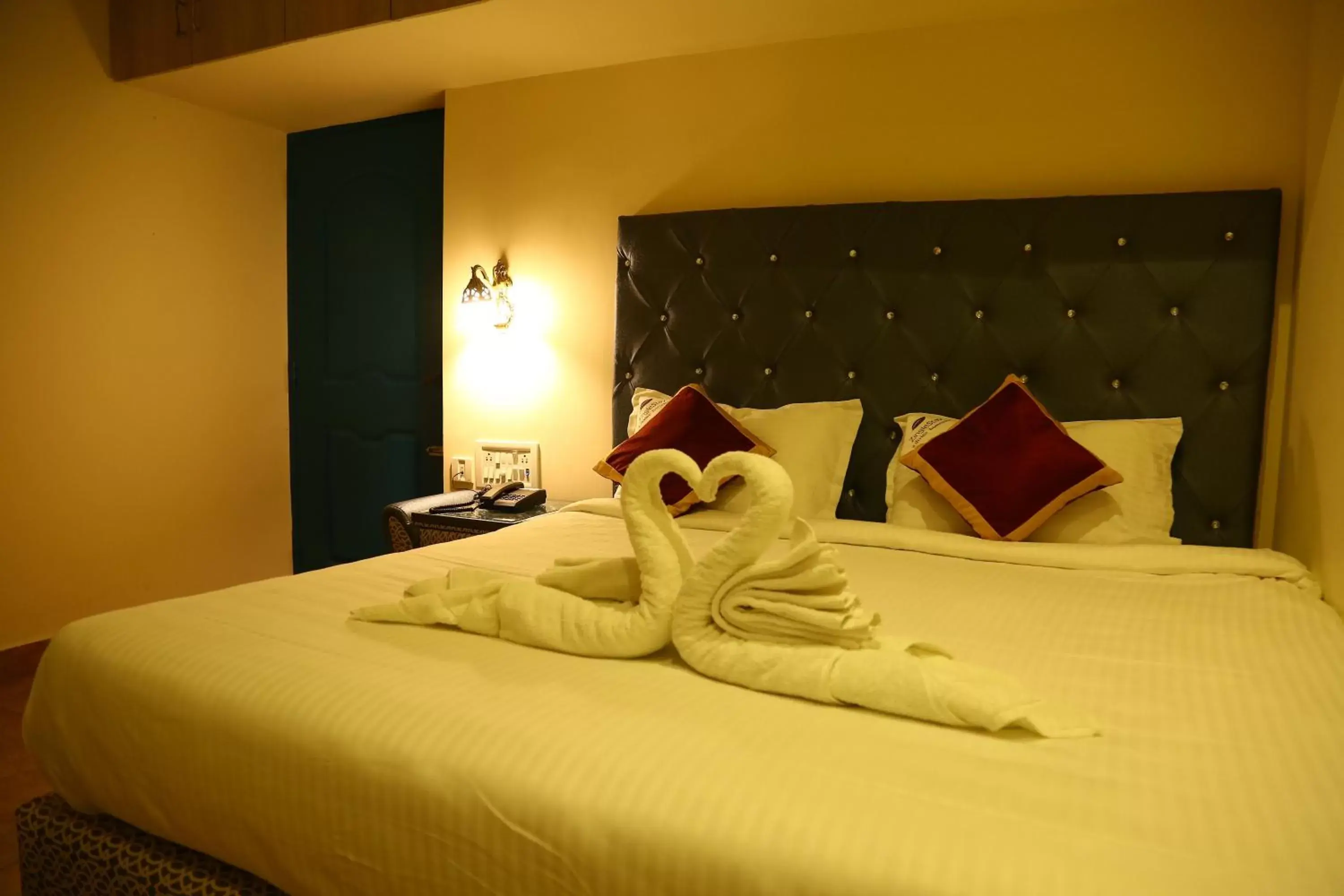 Bed in Zingle Stay Airport Hotel