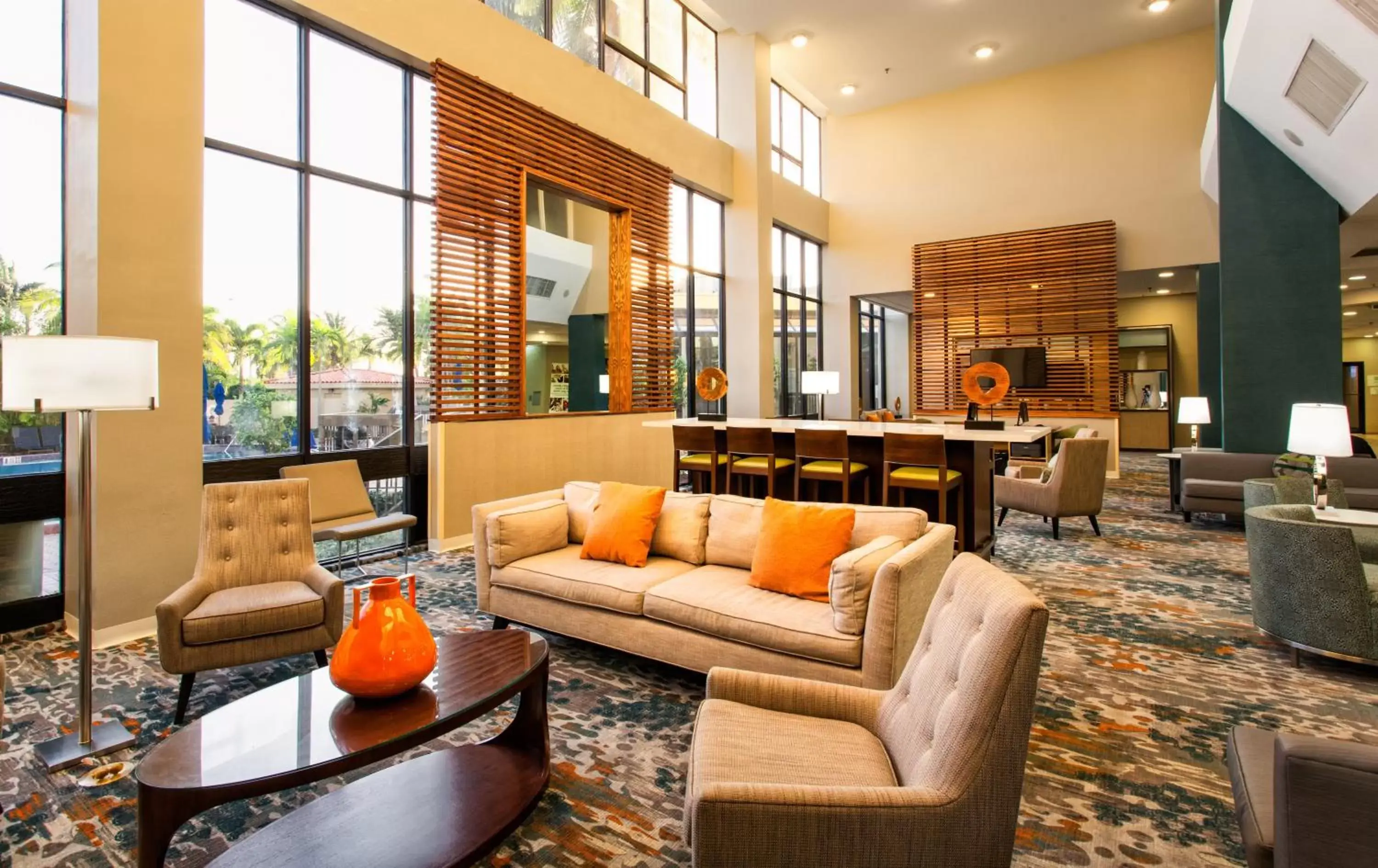 Lobby or reception in Holiday Inn Miami West - Airport Area, an IHG Hotel
