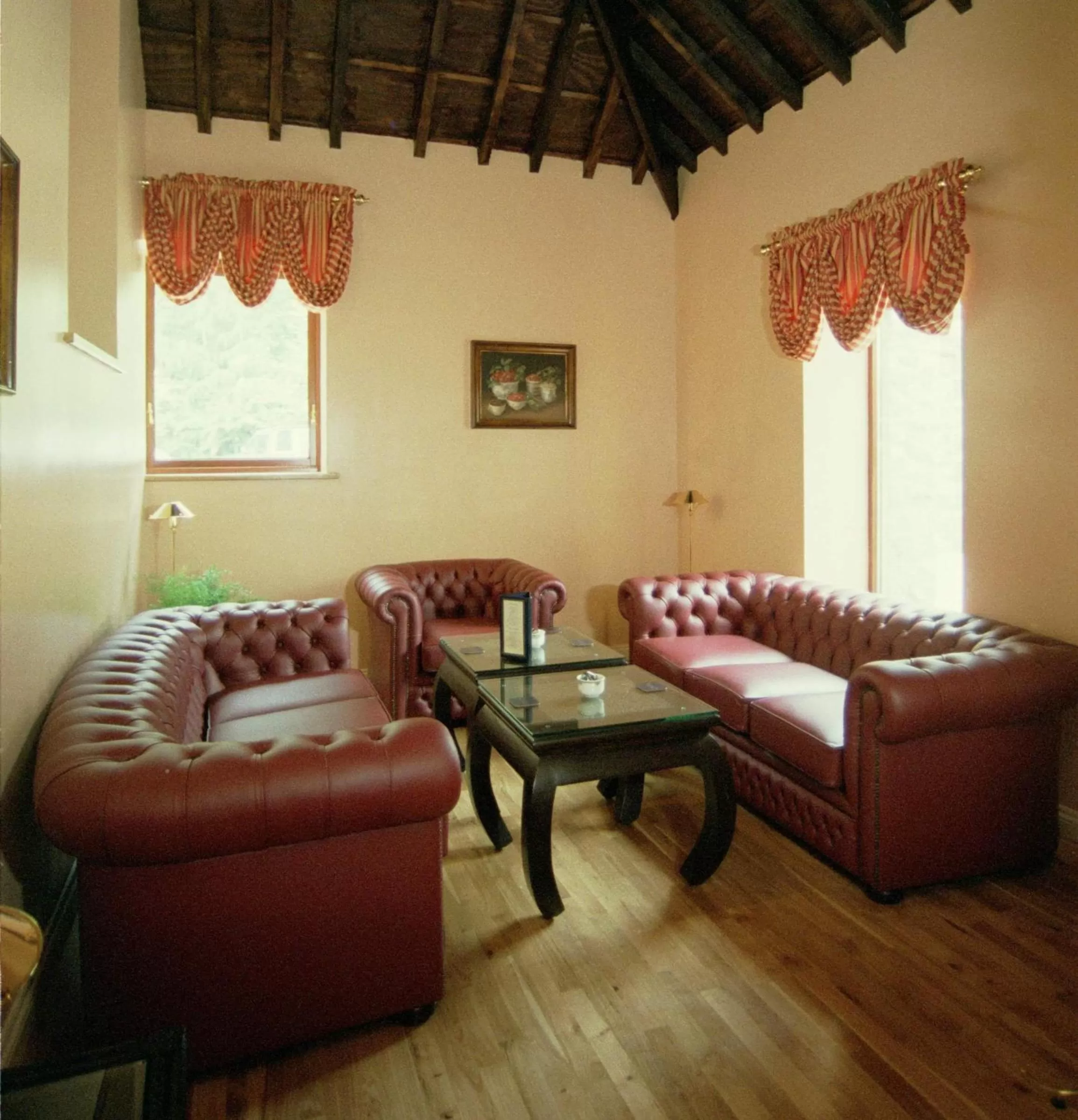 Lounge or bar in Tre-Ysgawen Hall & Spa