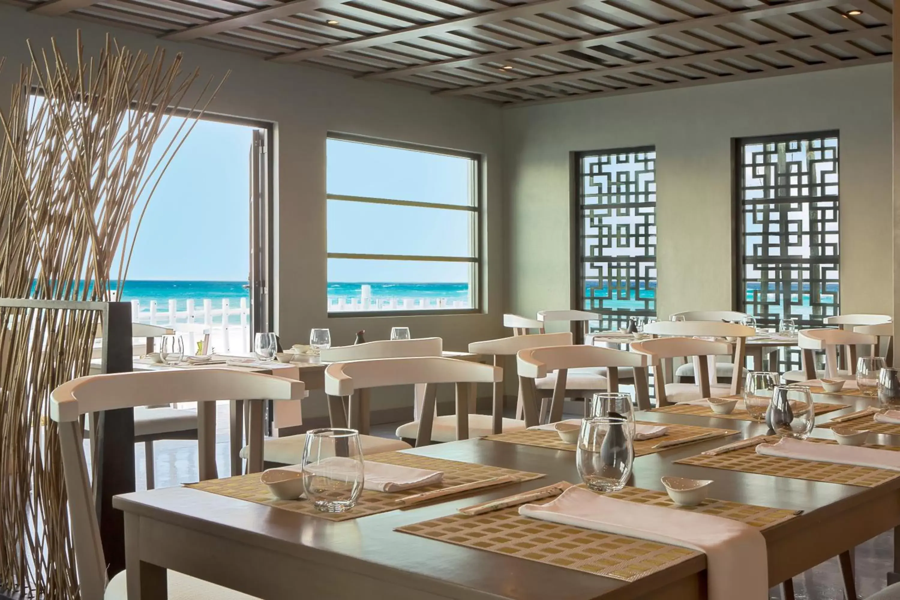 Restaurant/places to eat in Oleo Cancun Playa Boutique All Inclusive Resort