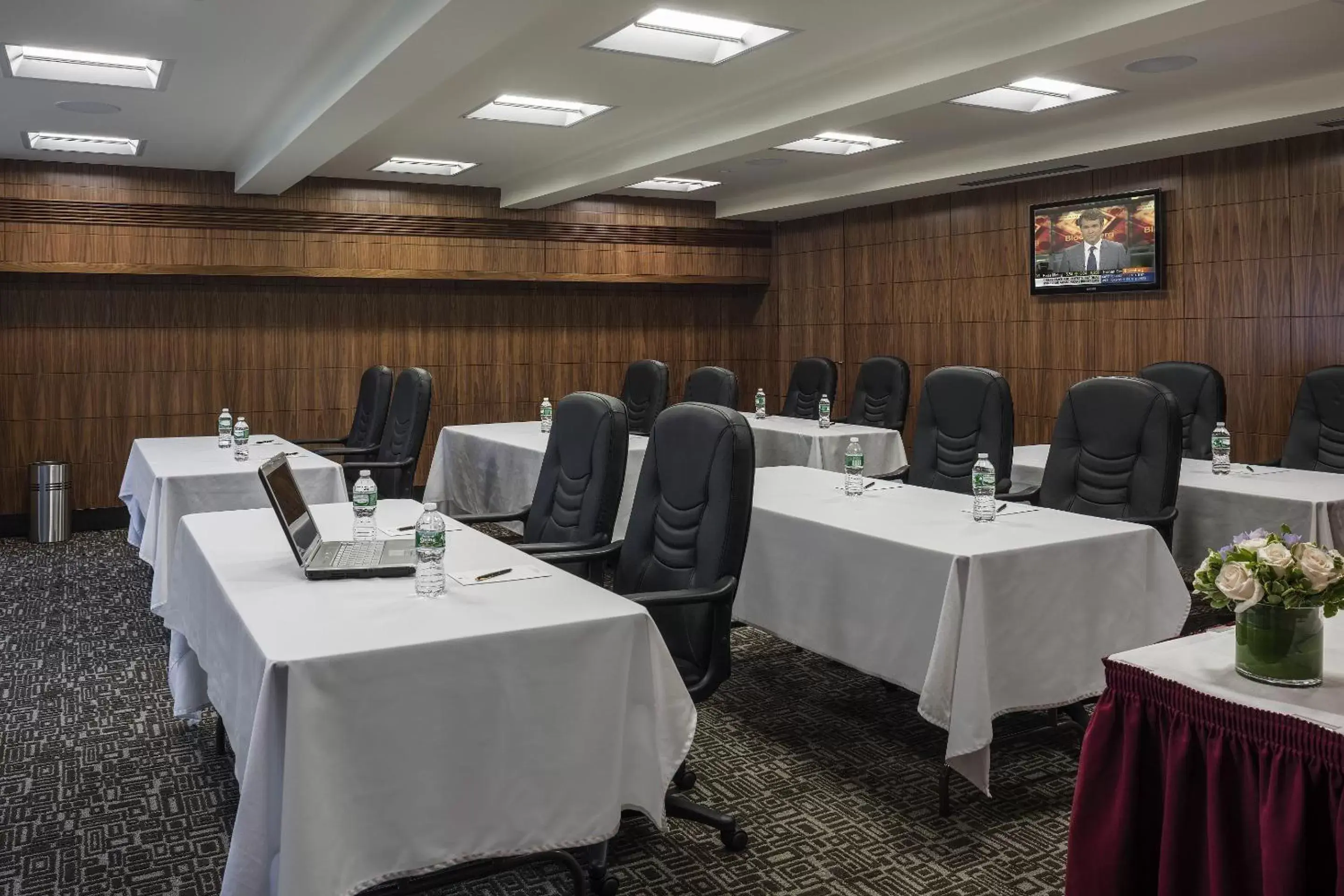 Business facilities in Opera House Hotel