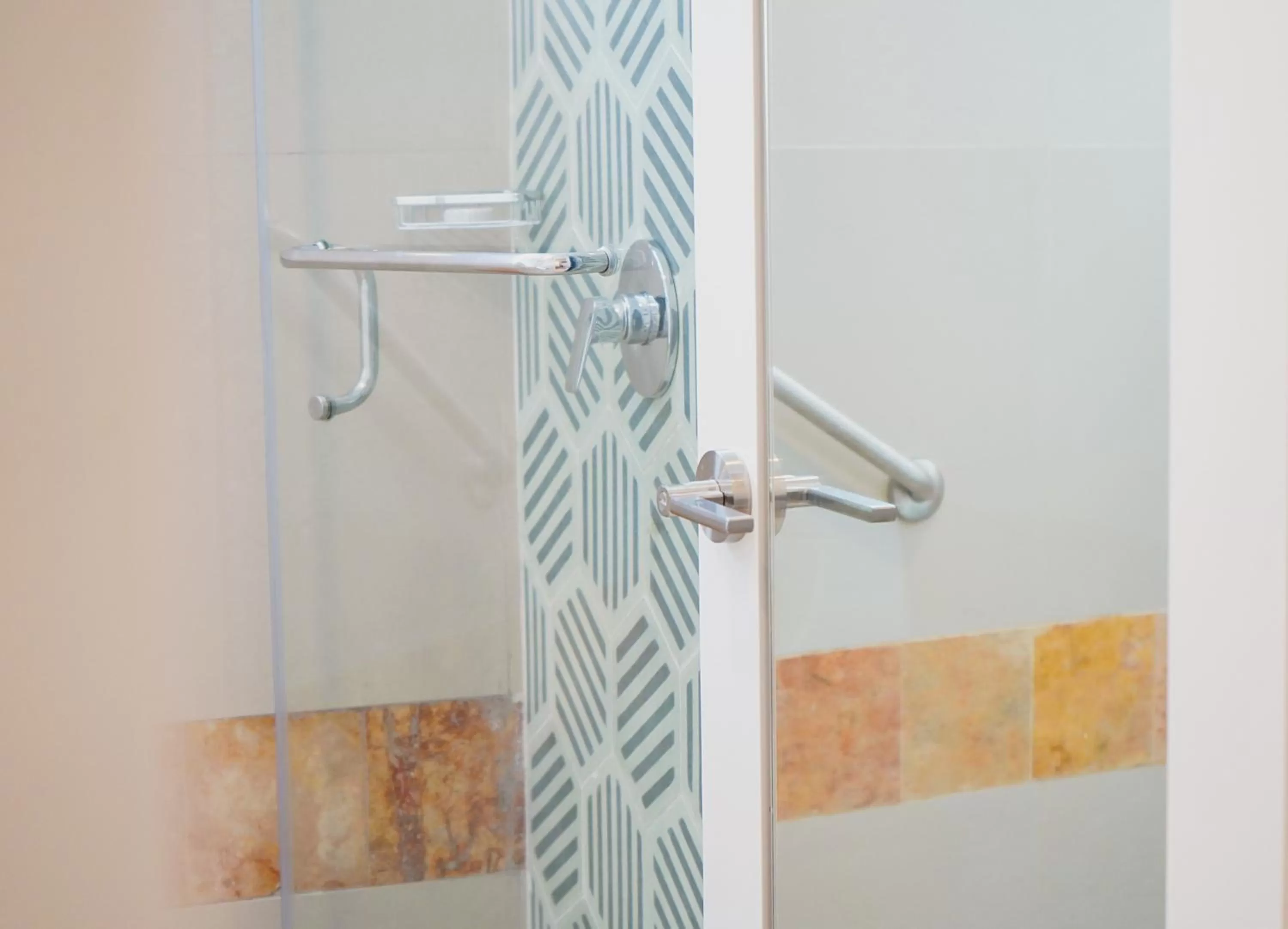 Shower, Bathroom in Luna Palace