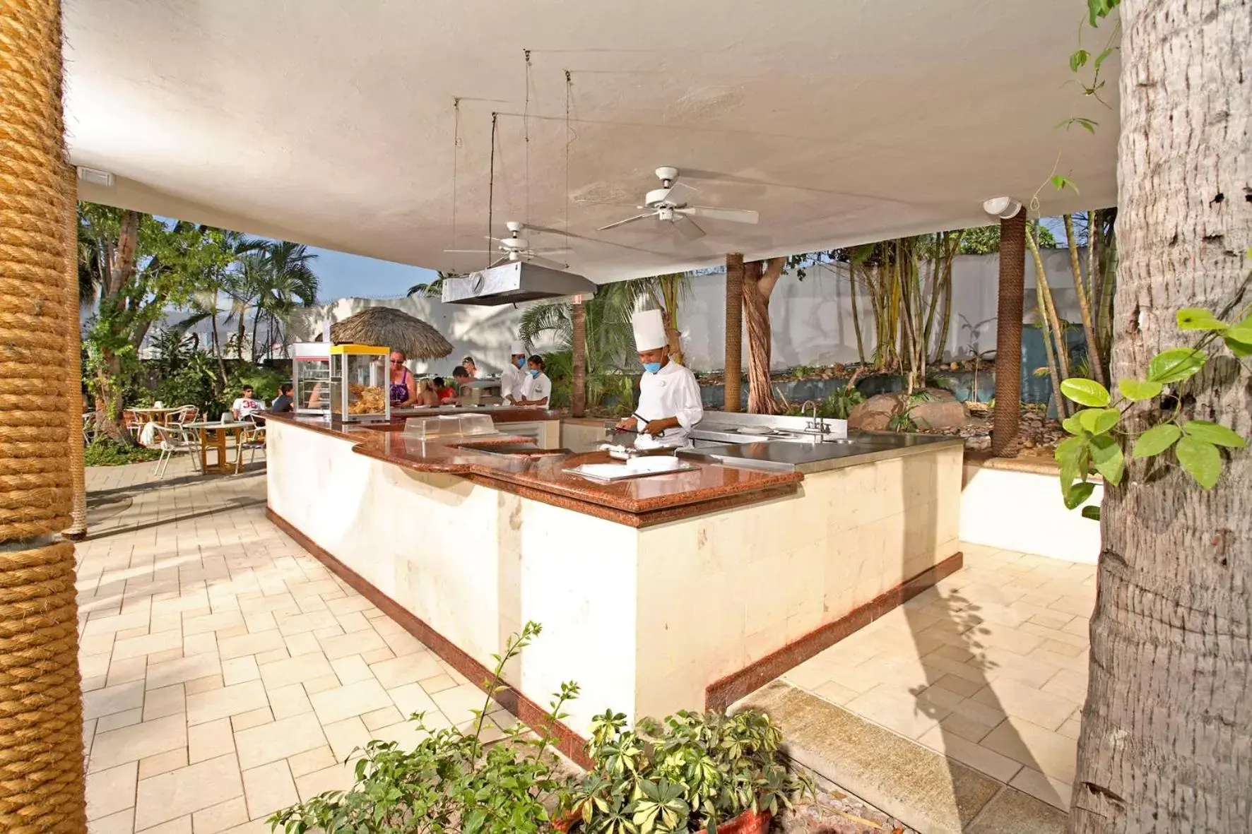 Lounge or bar, Restaurant/Places to Eat in Park Royal Beach Acapulco - All Inclusive