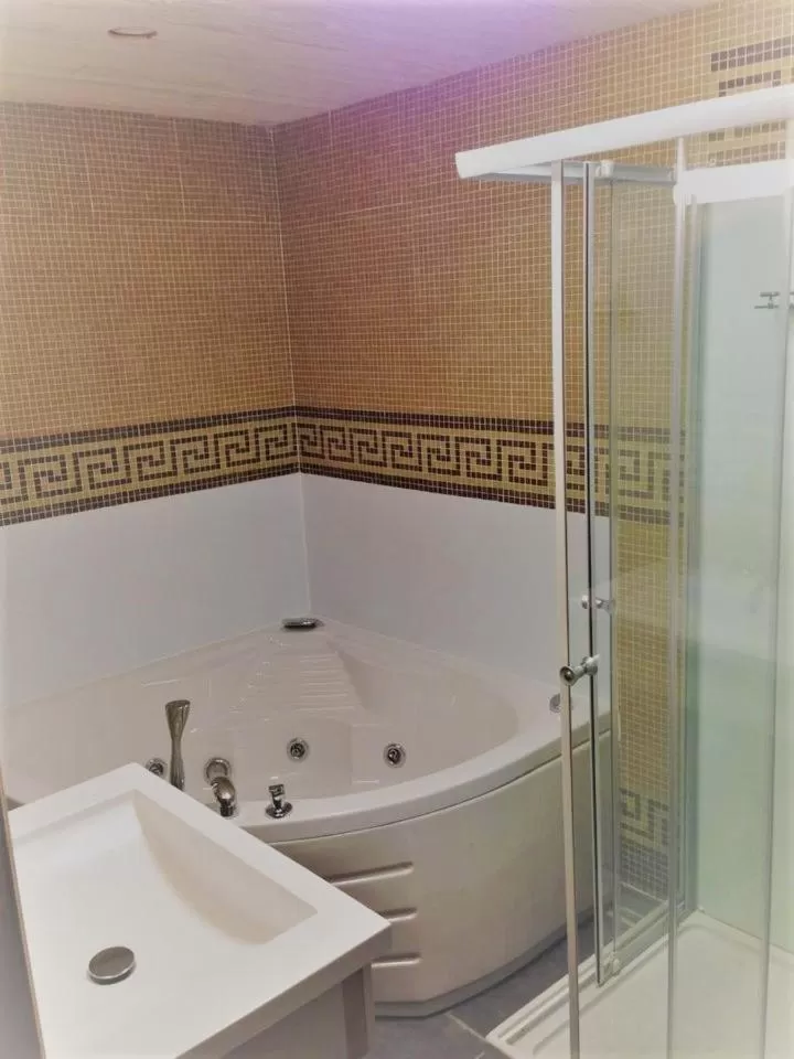 Bathroom in B&B Aalsters-genot