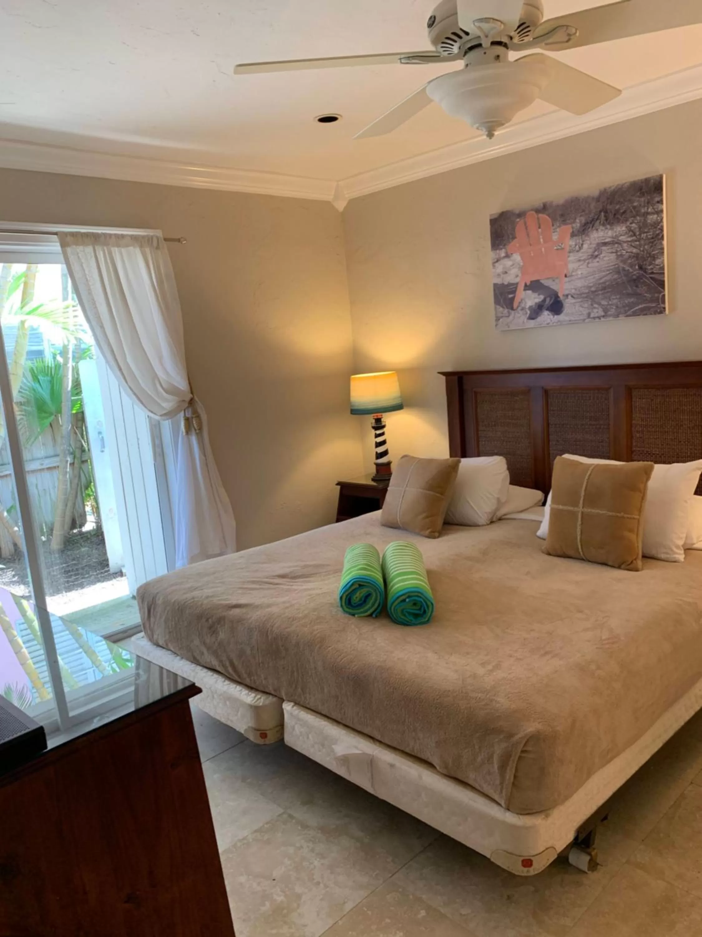 Bed in Manhattan Tower Apartment Hotel