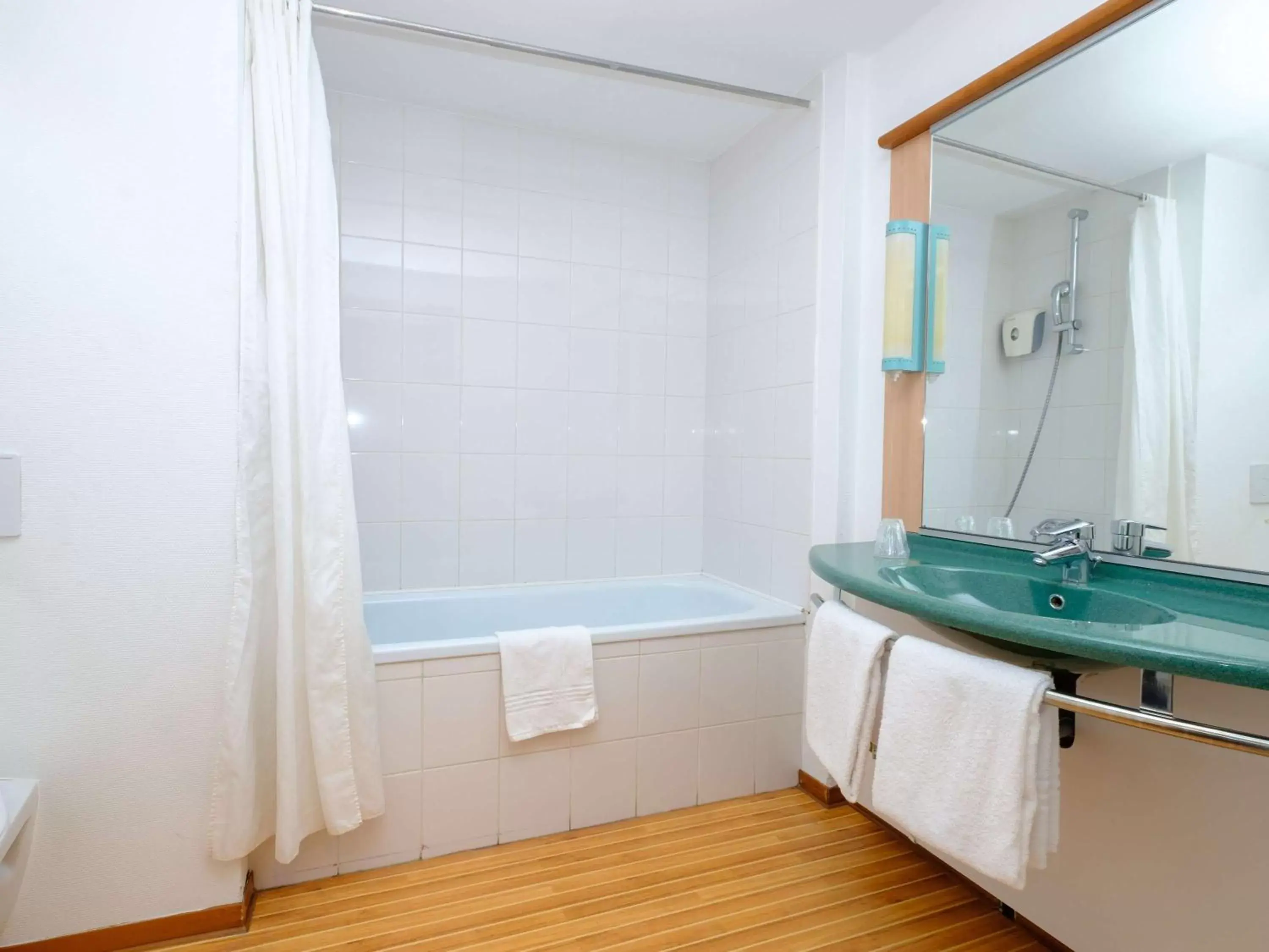 Photo of the whole room, Bathroom in ibis Mons Centre Gare