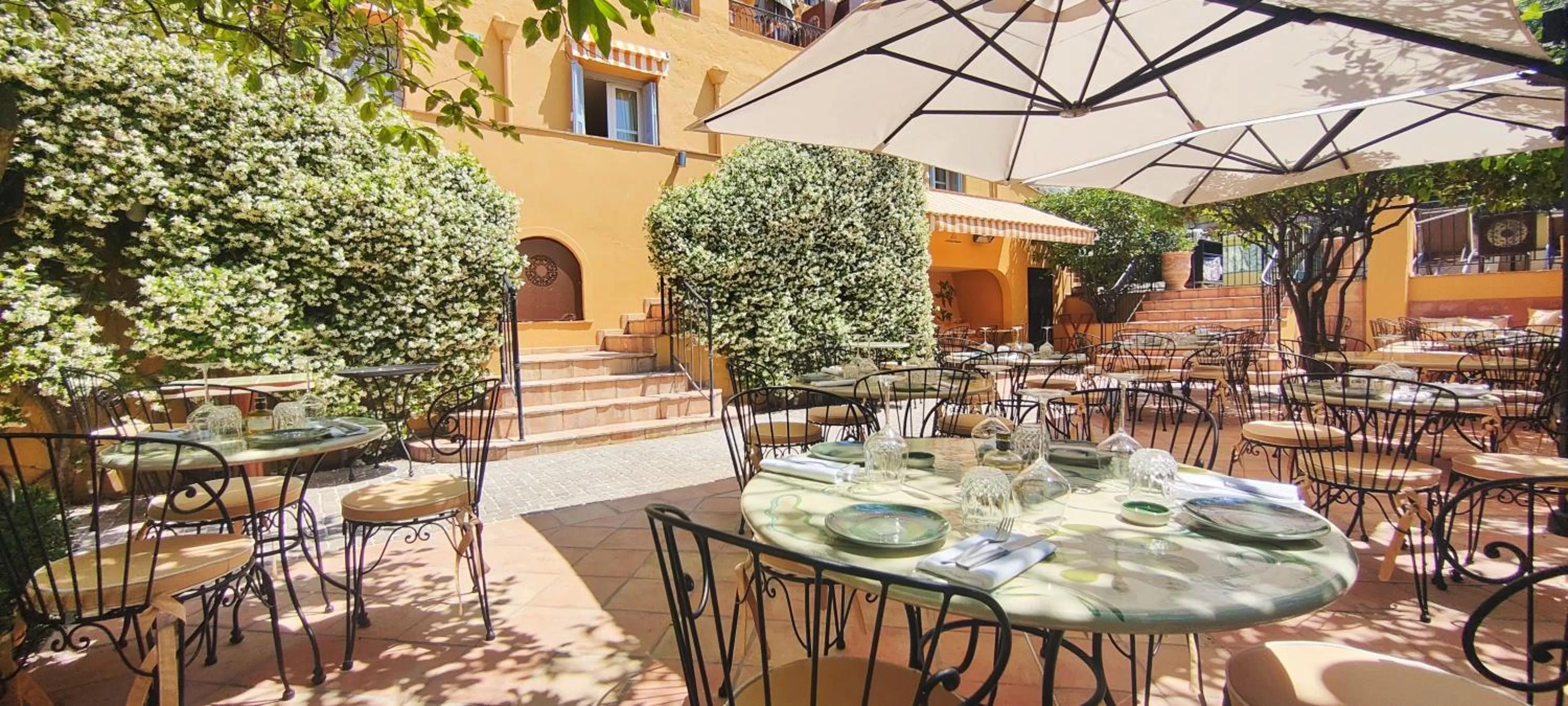 Restaurant/places to eat in Hôtel La Pérouse Nice Baie des Anges