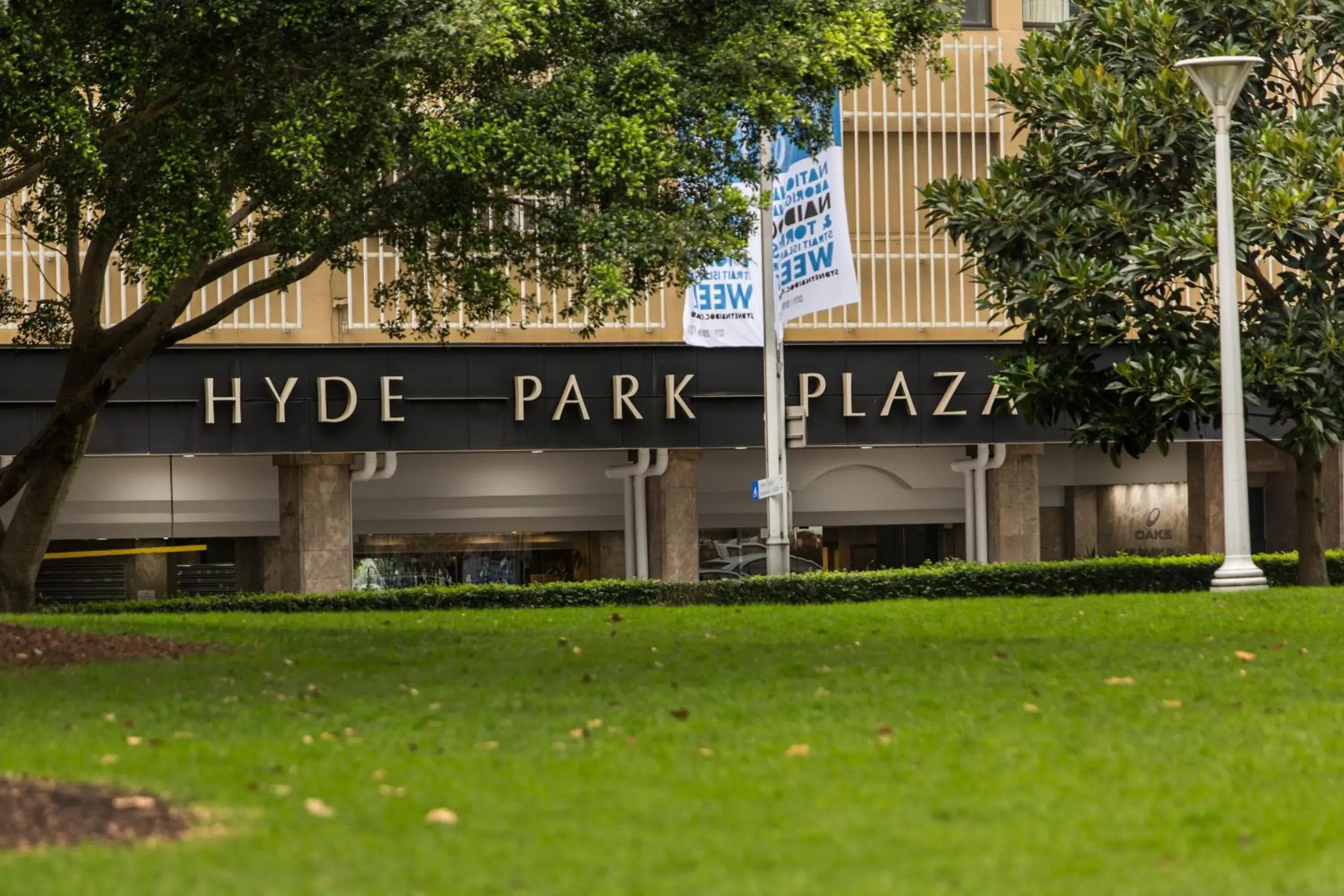 Facade/entrance, Property Building in Oaks Sydney Hyde Park Suites