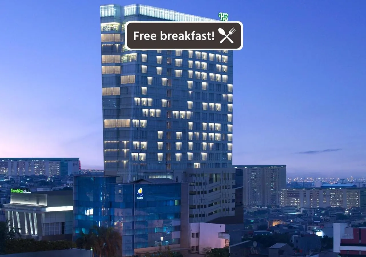 Facade/entrance in Hotel Santika Premiere Hayam Wuruk Jakarta