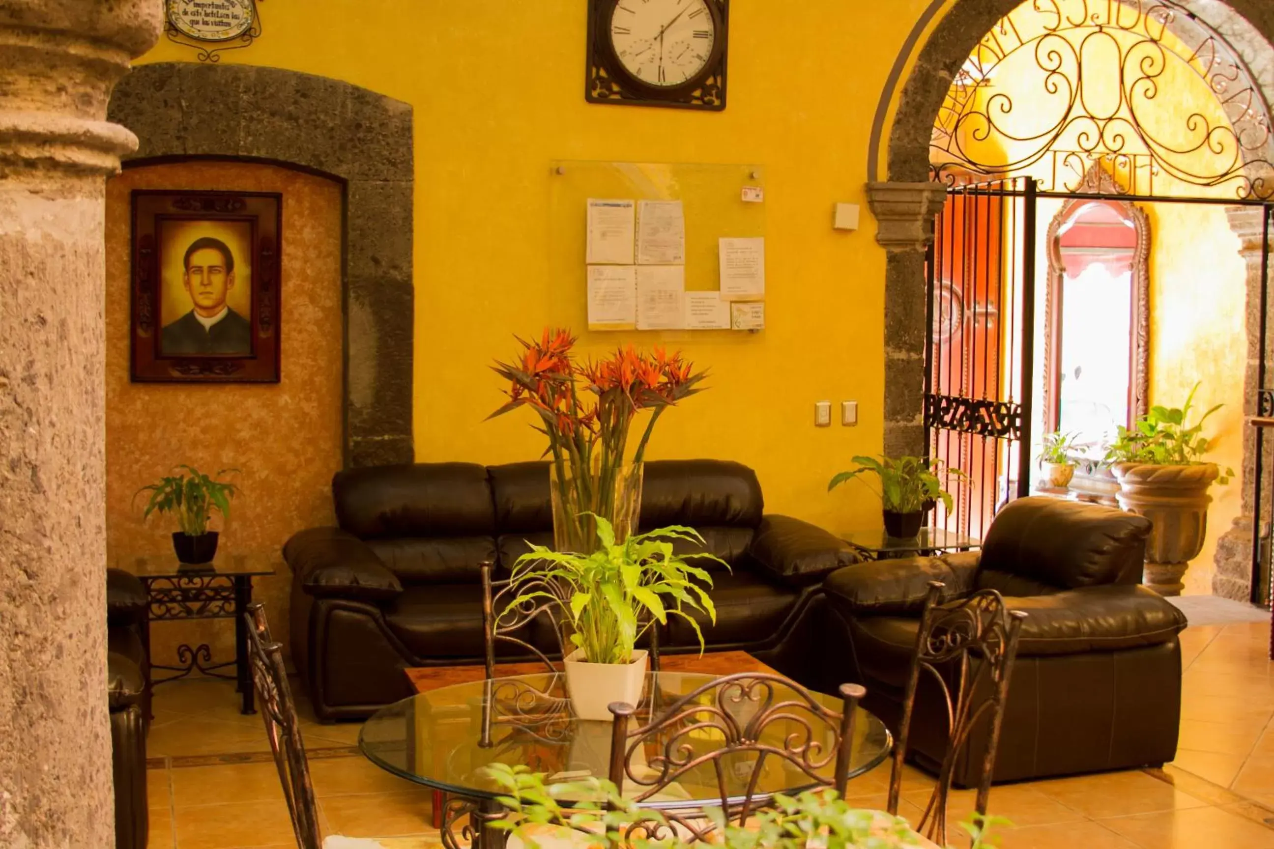 Living room, Lobby/Reception in Hotel Casa Dulce Maria