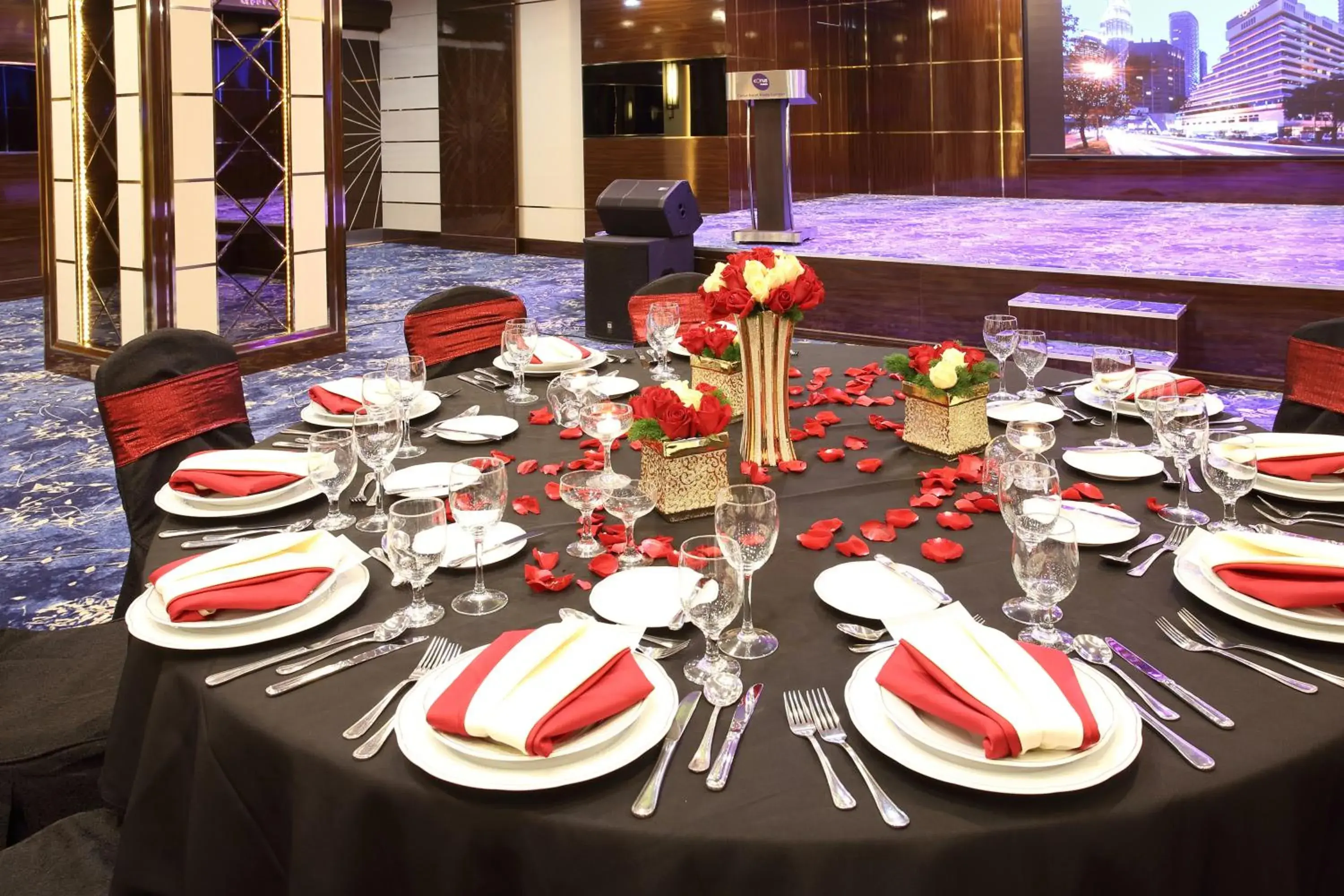 Banquet/Function facilities, Restaurant/Places to Eat in Corus Hotel Kuala Lumpur