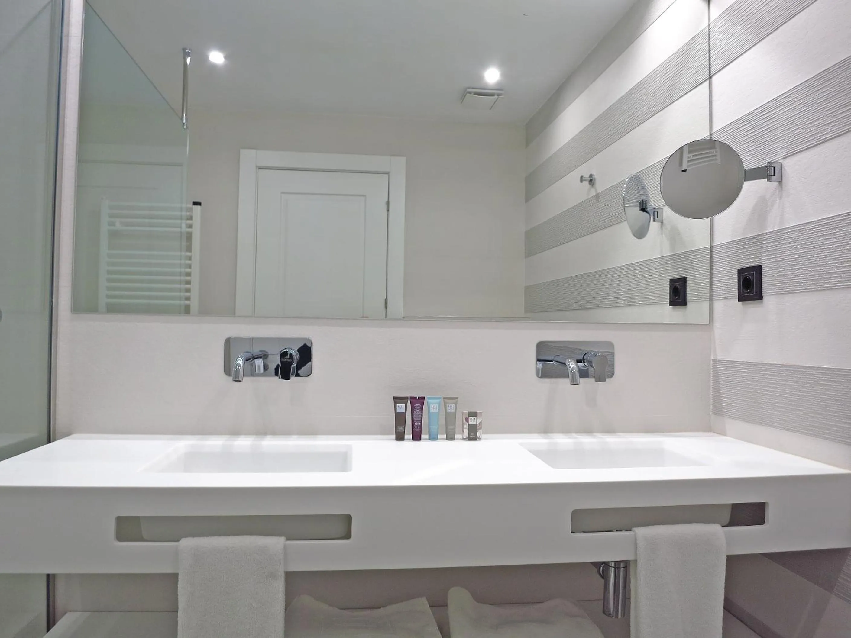 Bathroom in Hotel Colón Plaza