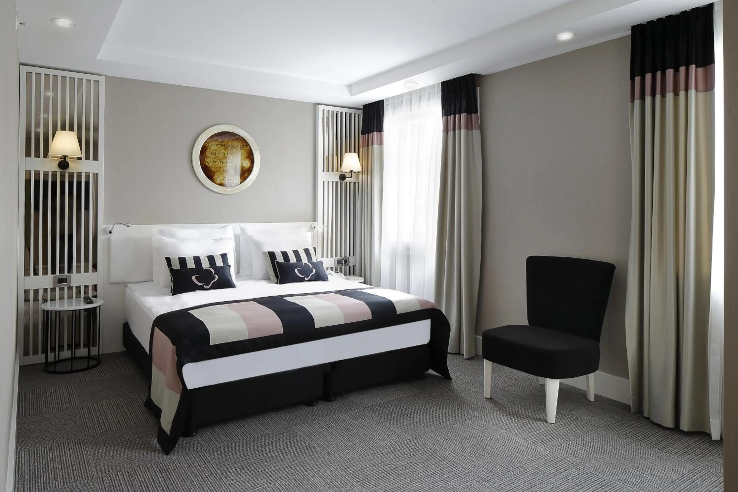 Photo of the whole room, Bed in Mia Berre Hotels