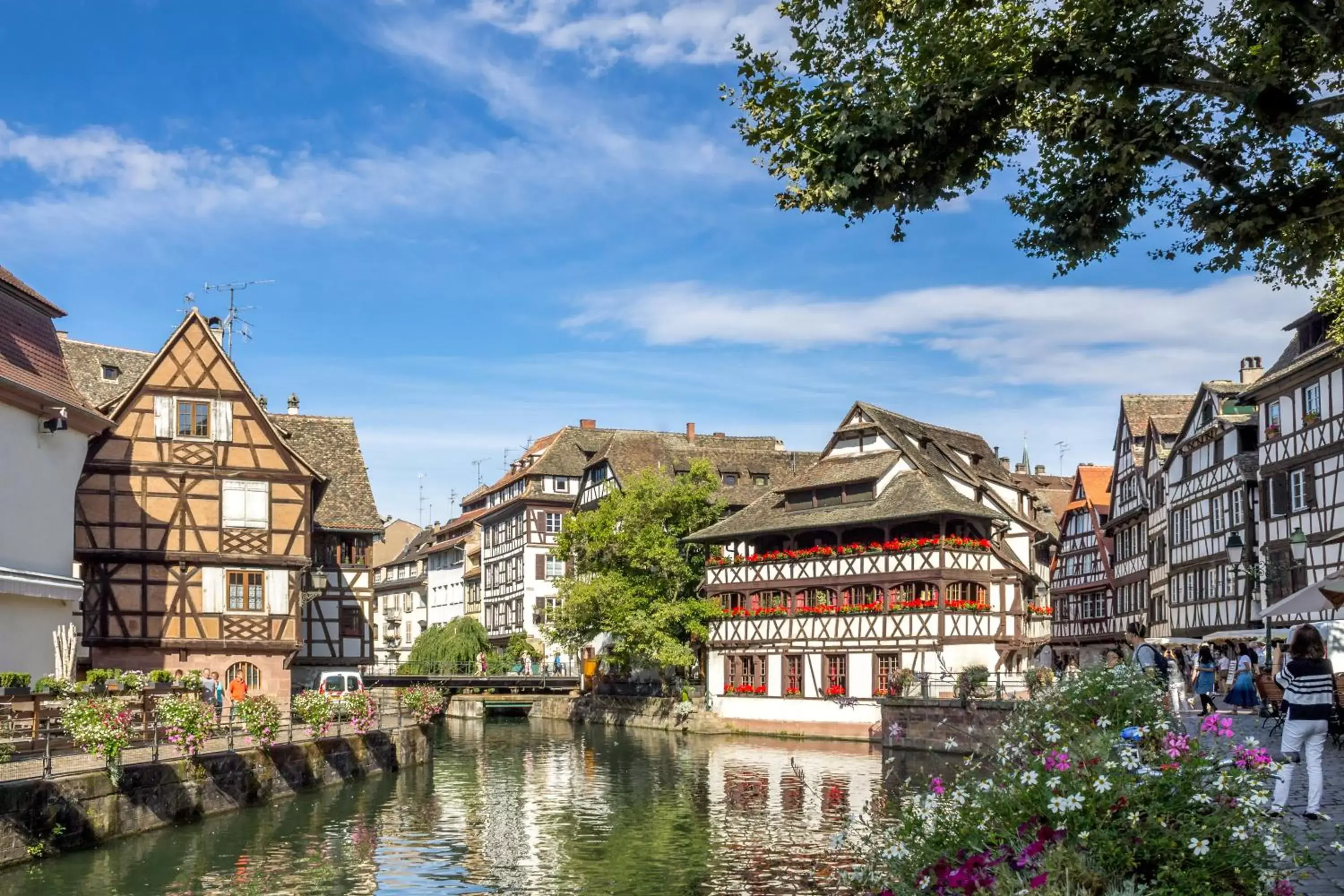 Nearby landmark, Property Building in Holiday Inn Express Strasbourg - Sud, an IHG Hotel