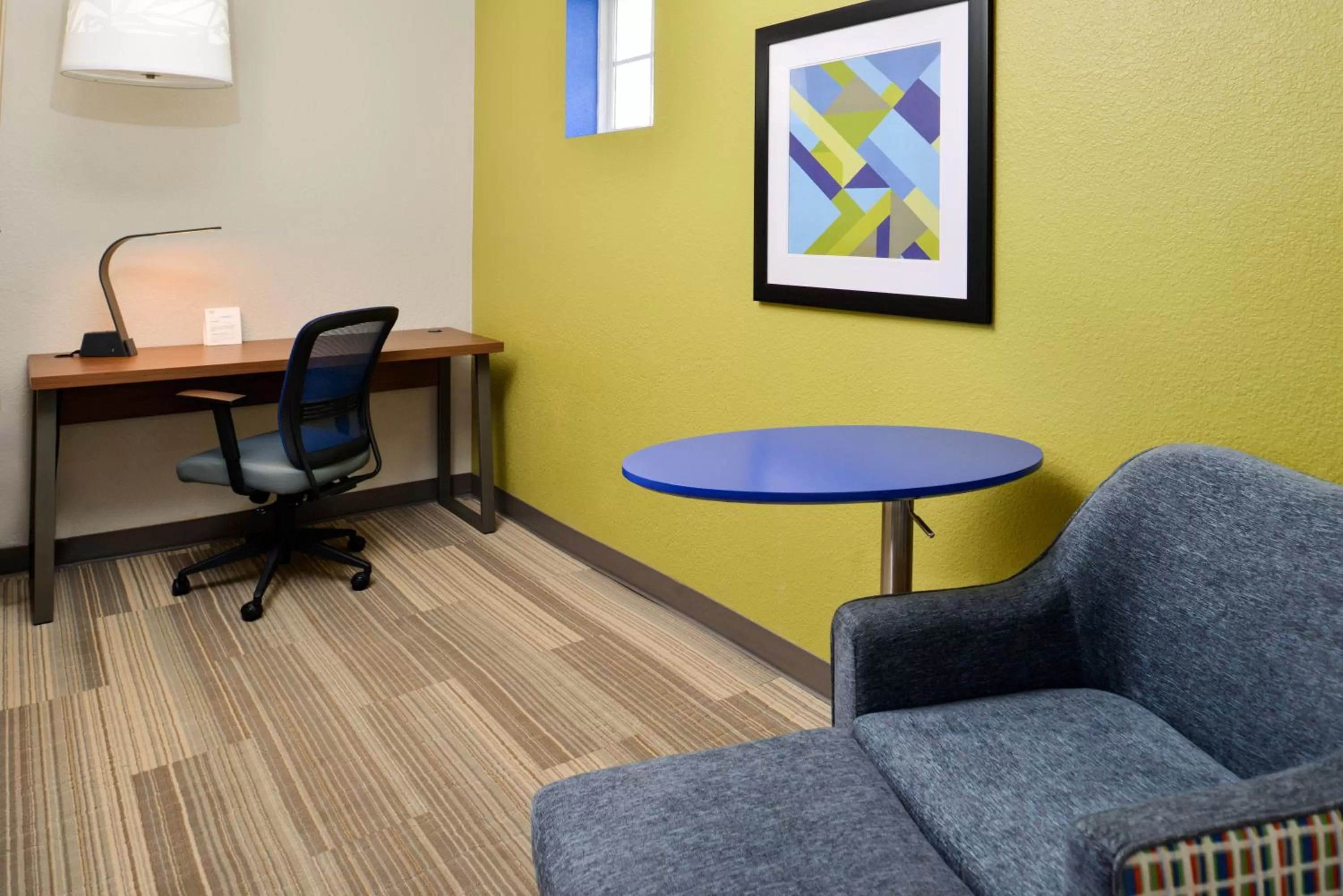 Photo of the whole room in Holiday Inn Express Hotel & Suites North Kansas City by IHG