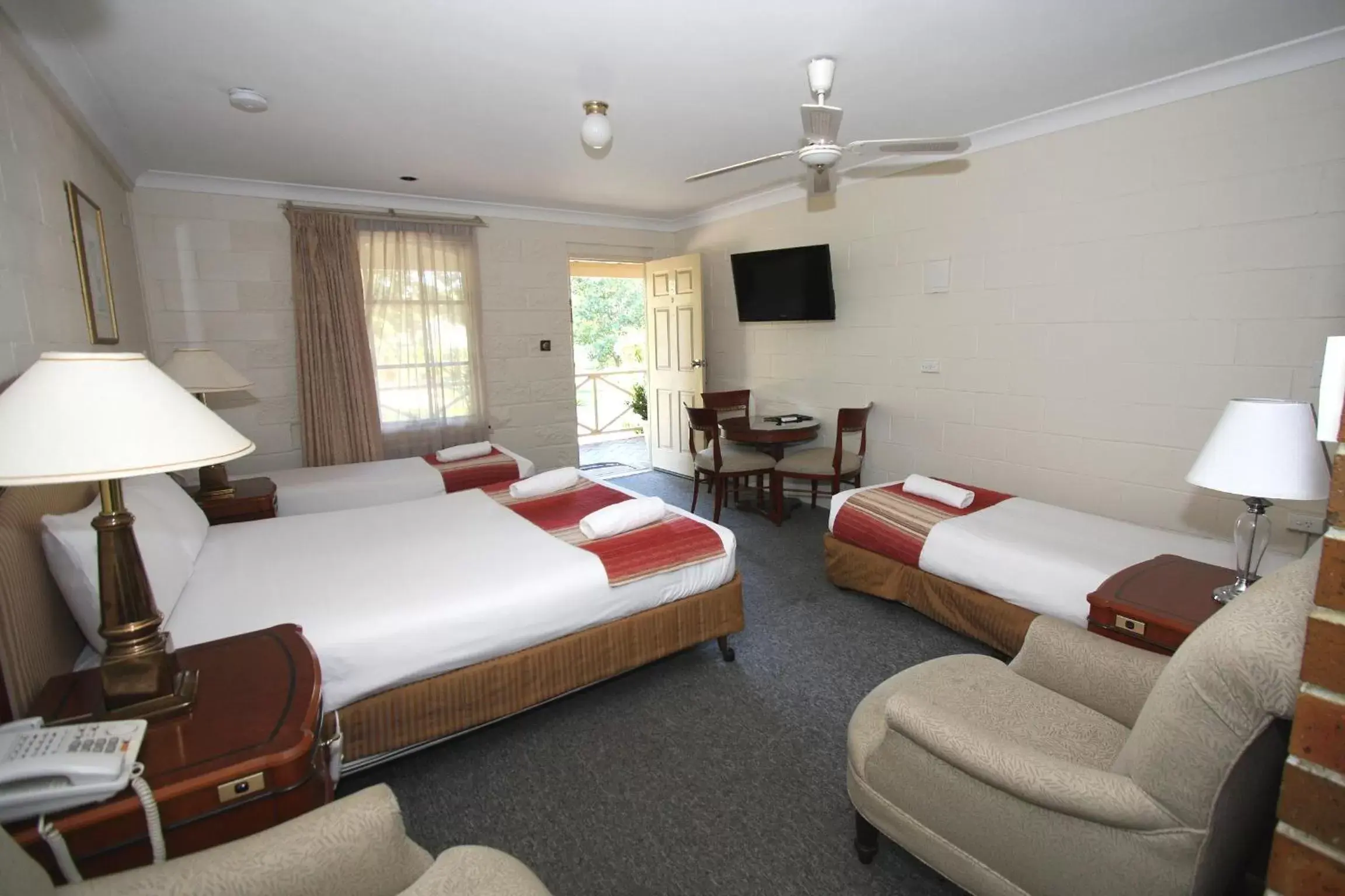 Photo of the whole room, Bed in Picton Valley Motel Australia