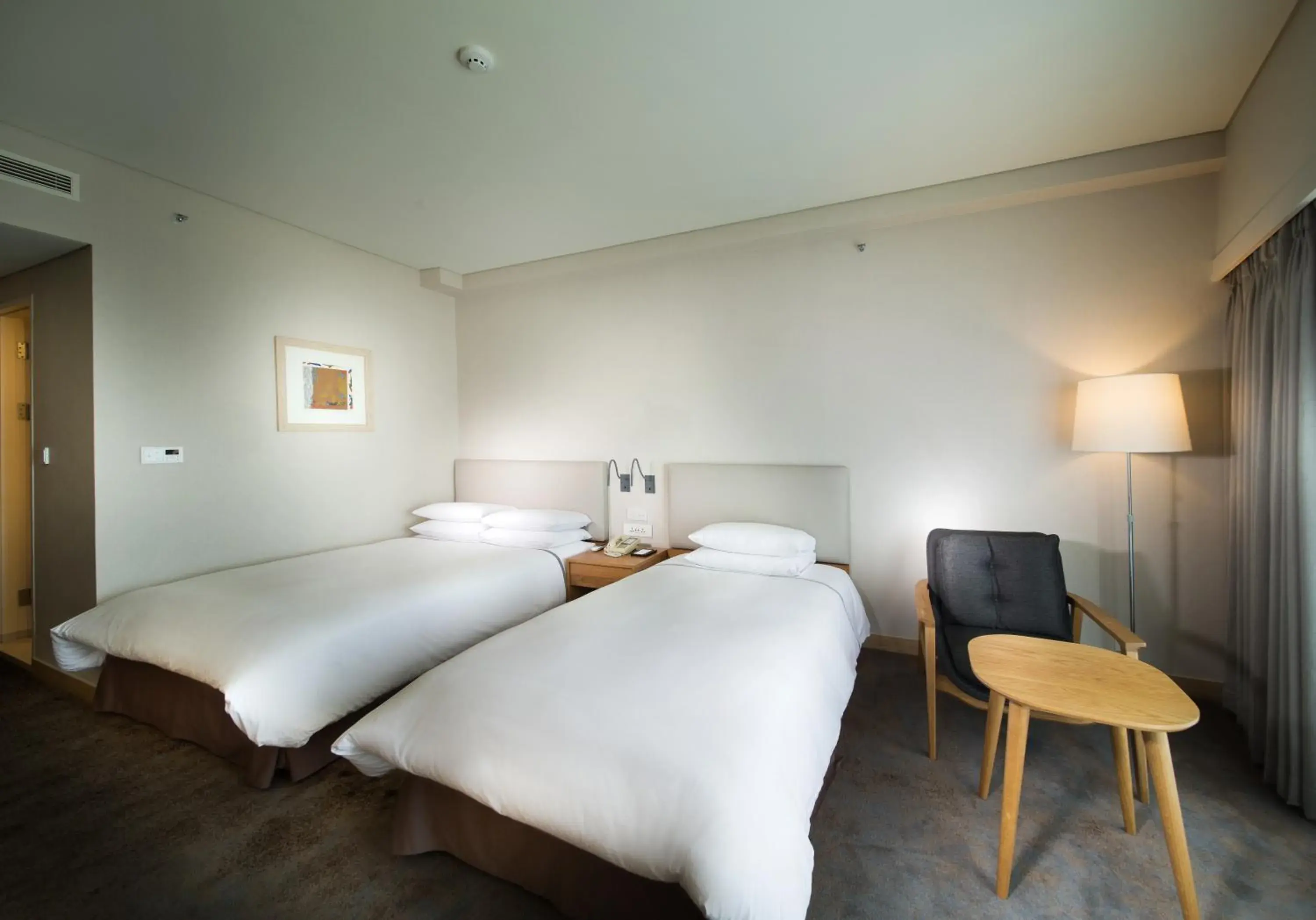 Bedroom, Bed in Seogwipo KAL Hotel Bedroom, Bed in Seogwipo KAL Hotel