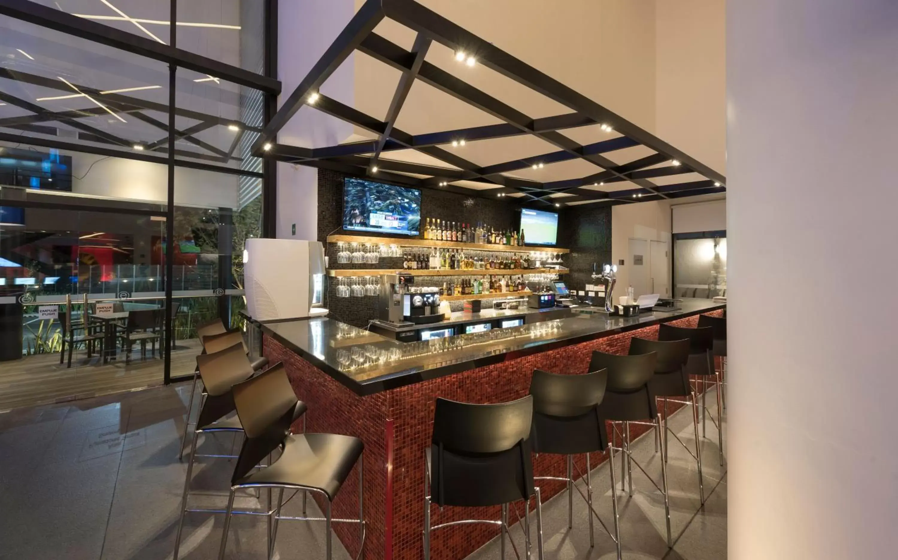 Lounge or bar, Lounge/Bar in Ramada Encore by Wyndham Puebla