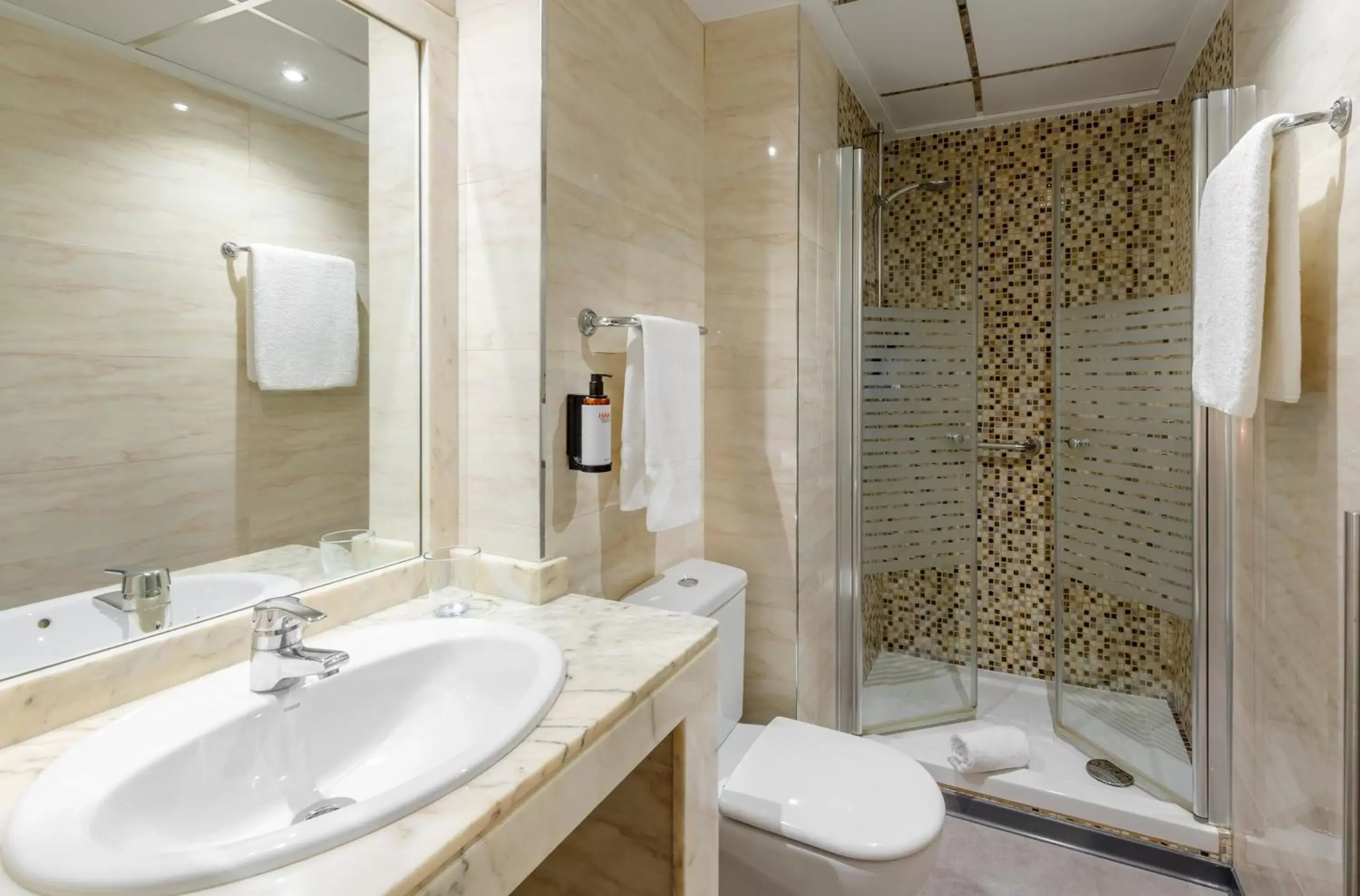 Shower, Bathroom in Hotel Elche Centro , affiliated by Melia