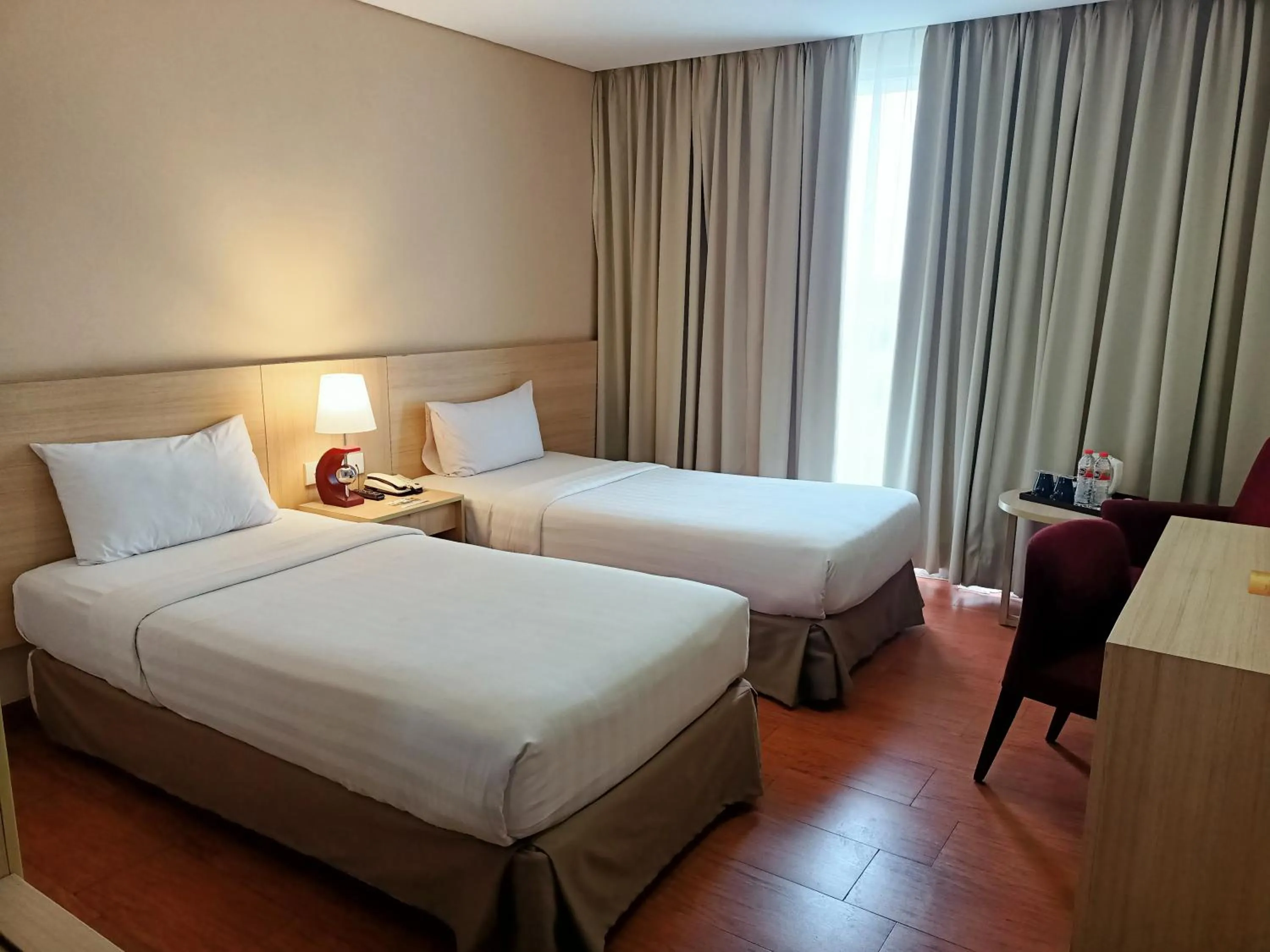 Bed in Days Hotel & Suites by Wyndham Jakarta Airport