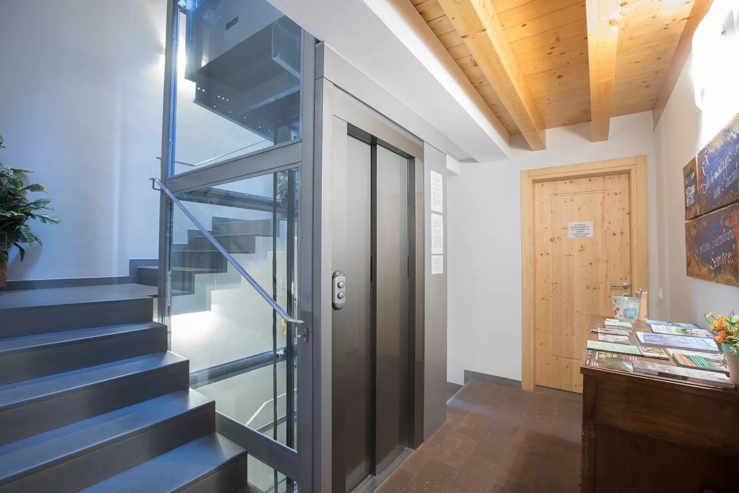 elevator in B&B Del Centro