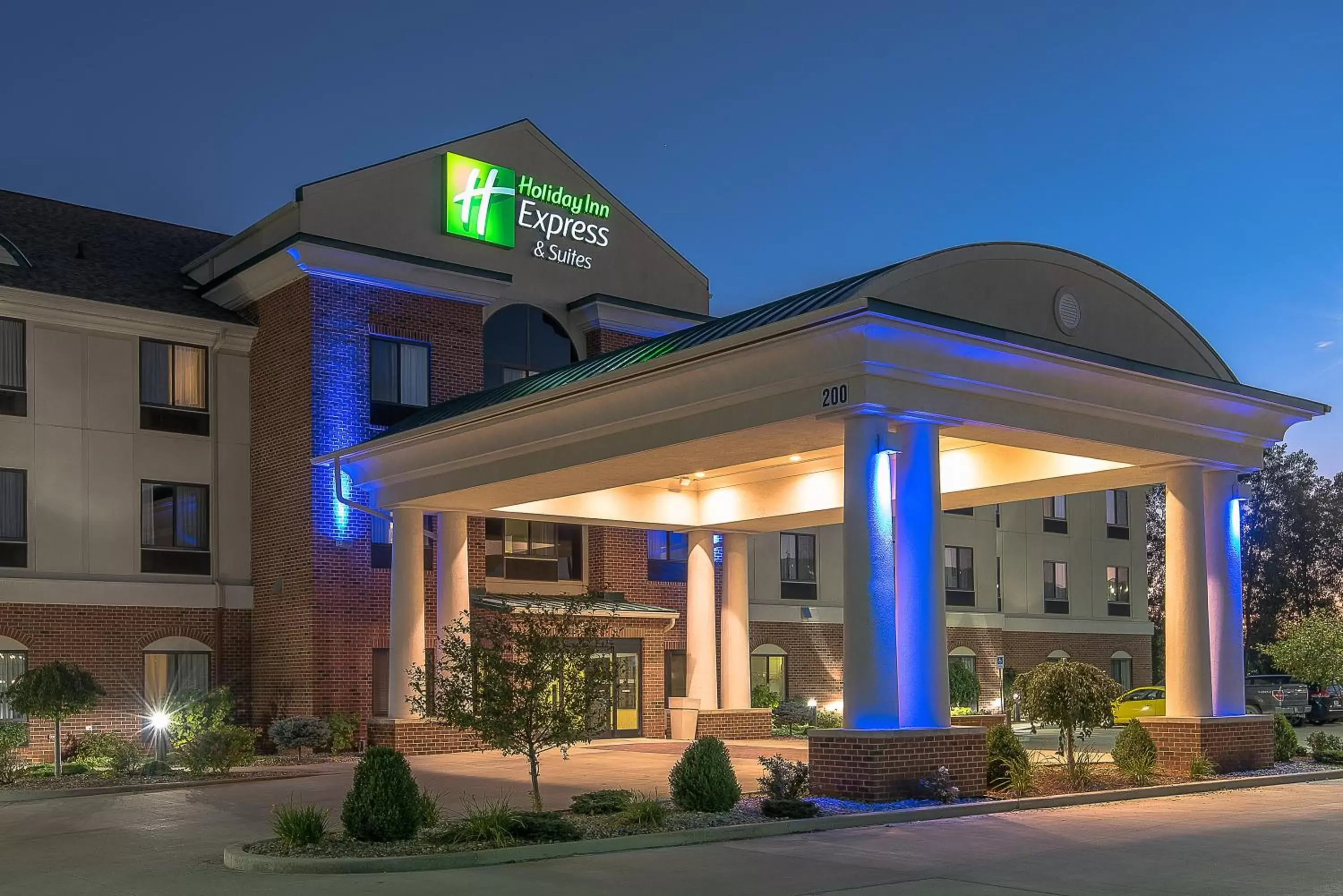 Property building in Holiday Inn Express and Suites Lafayette East, an IHG Hotel